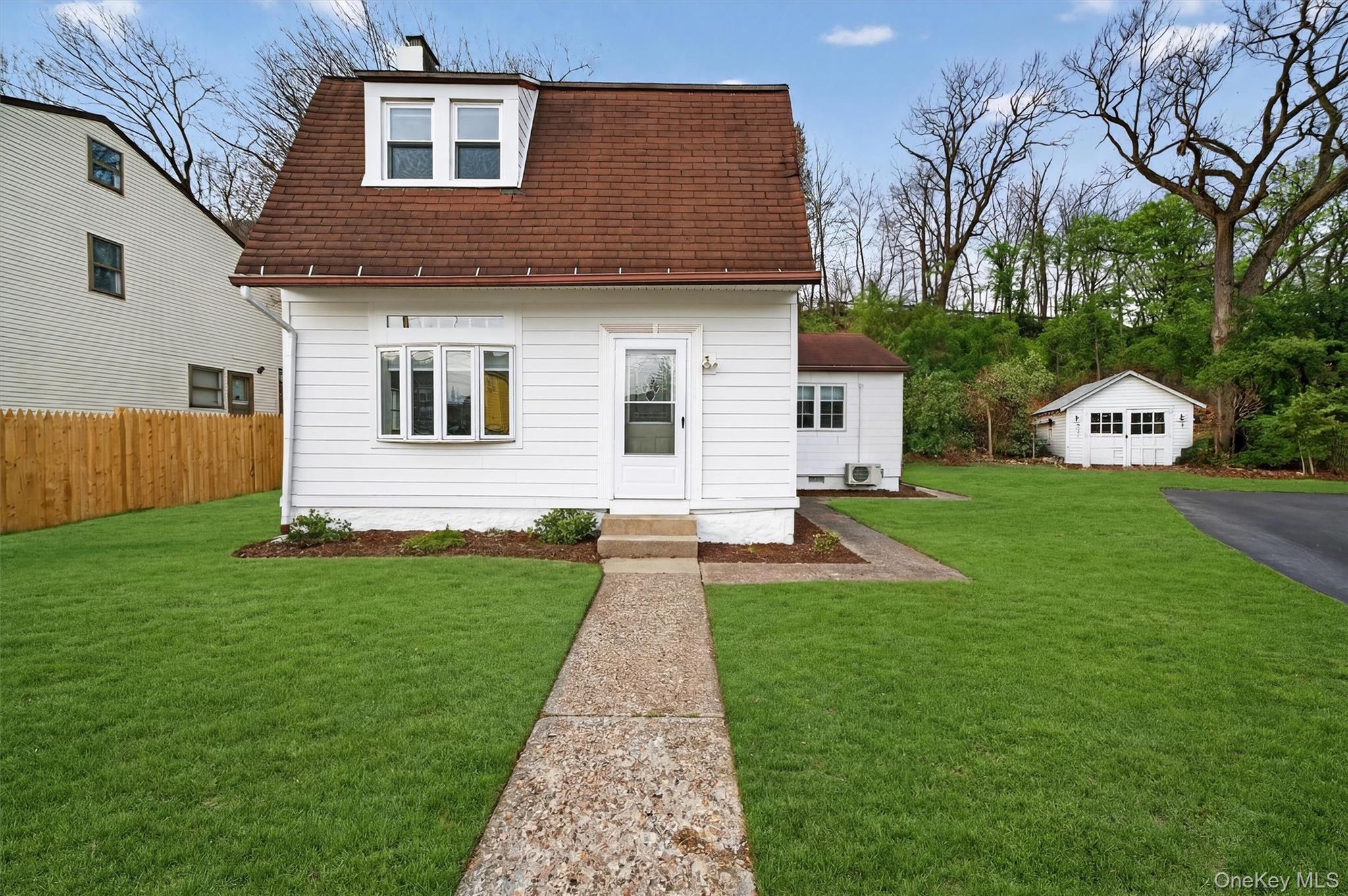 16 Circle Drive, Tuxedo Park, NY 10987