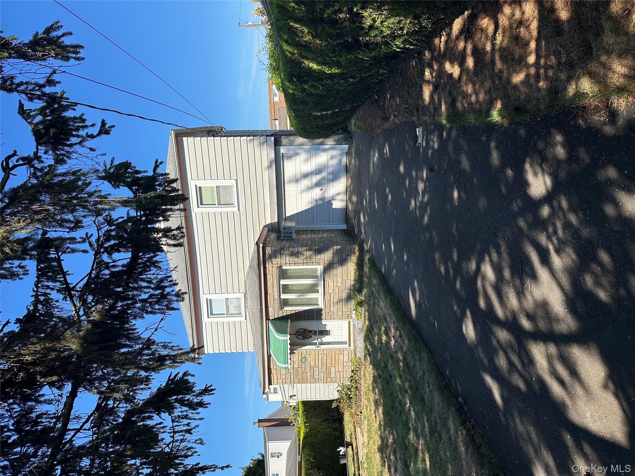 298 Doris Avenue, Franklin Square, NY 11010