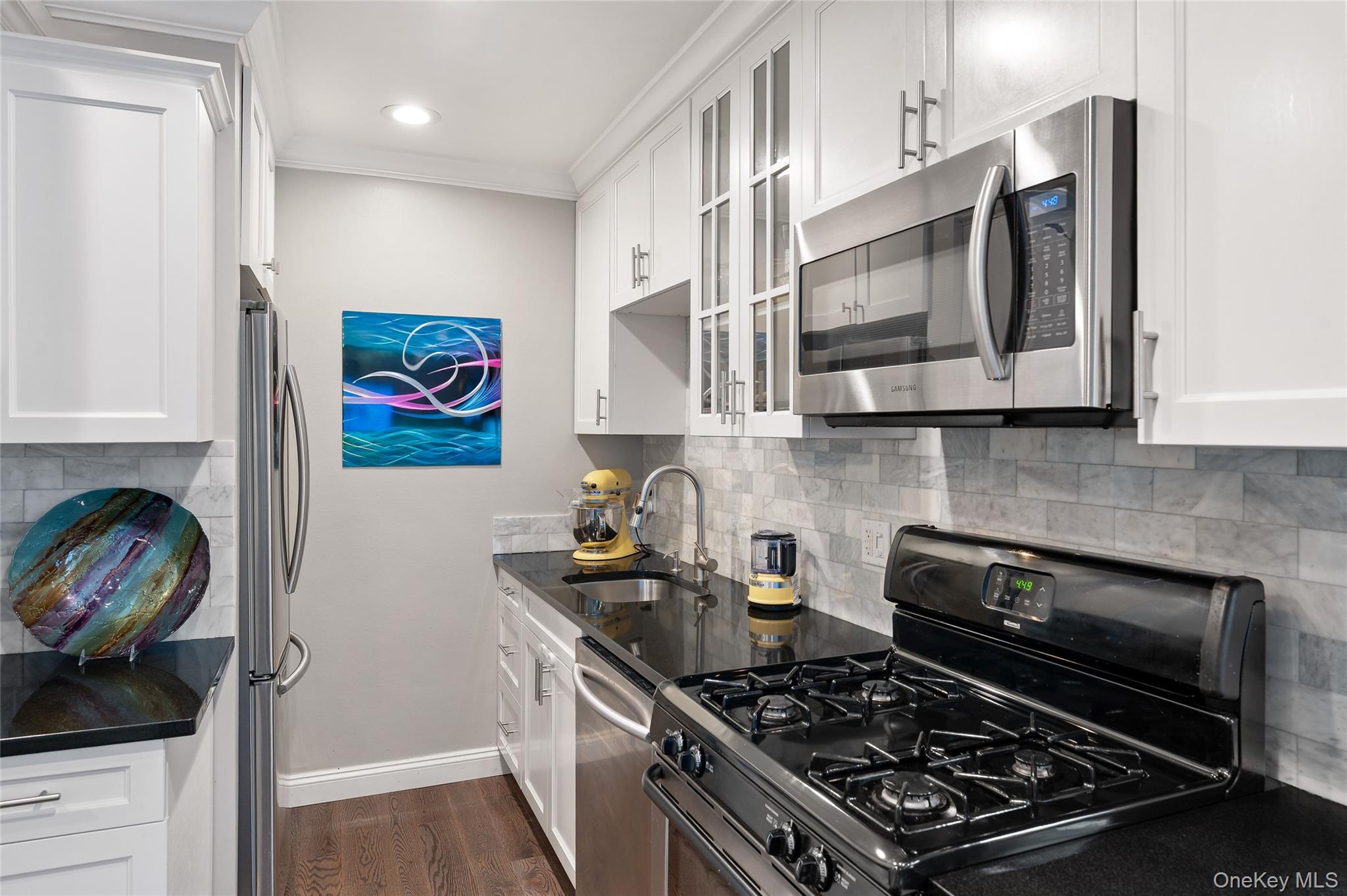 3 Bryant Crescent # 2G, White Plains, NY 10605