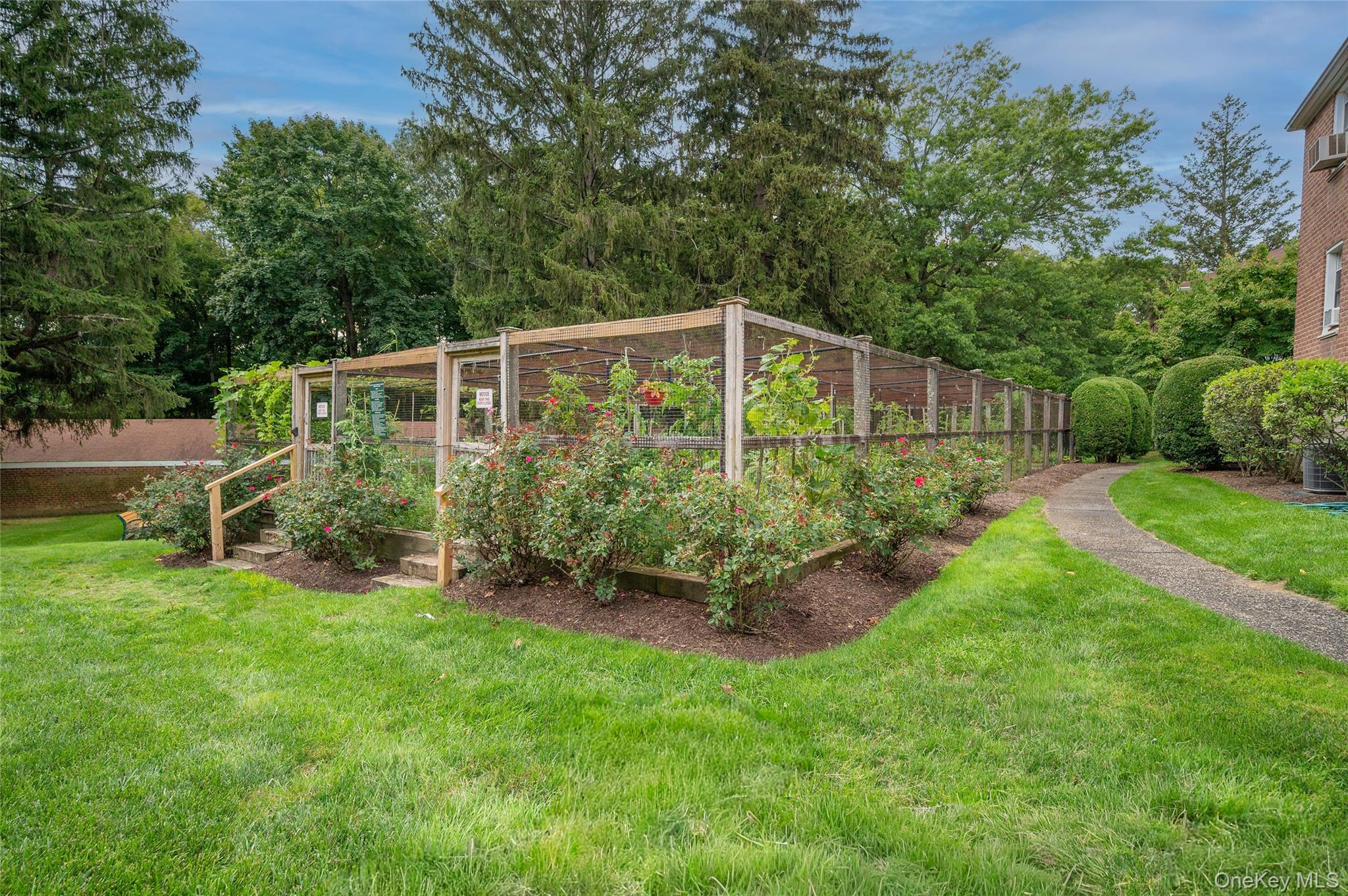 3 Bryant Crescent # 2G, White Plains, NY 10605