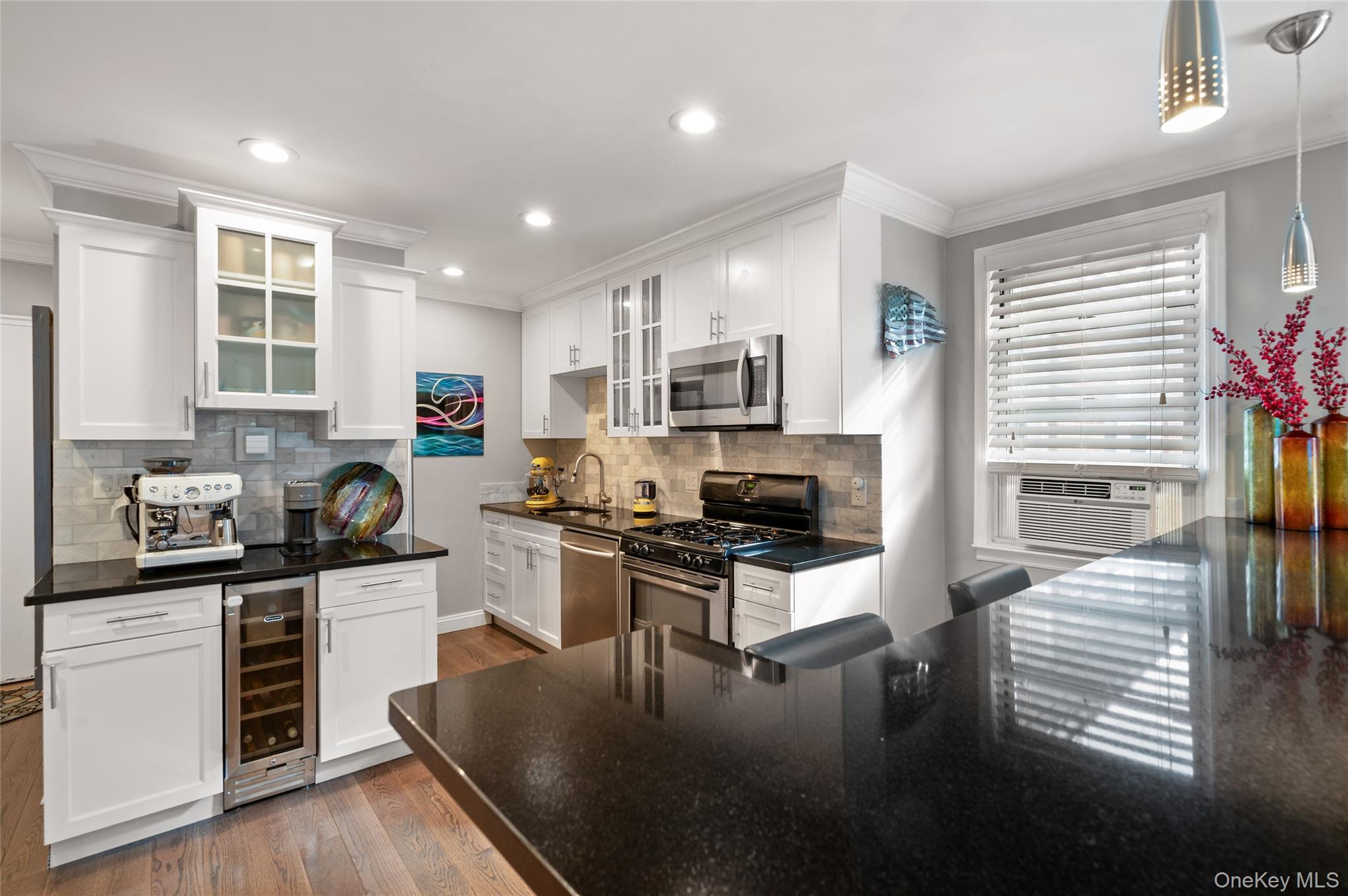 3 Bryant Crescent # 2G, White Plains, NY 10605