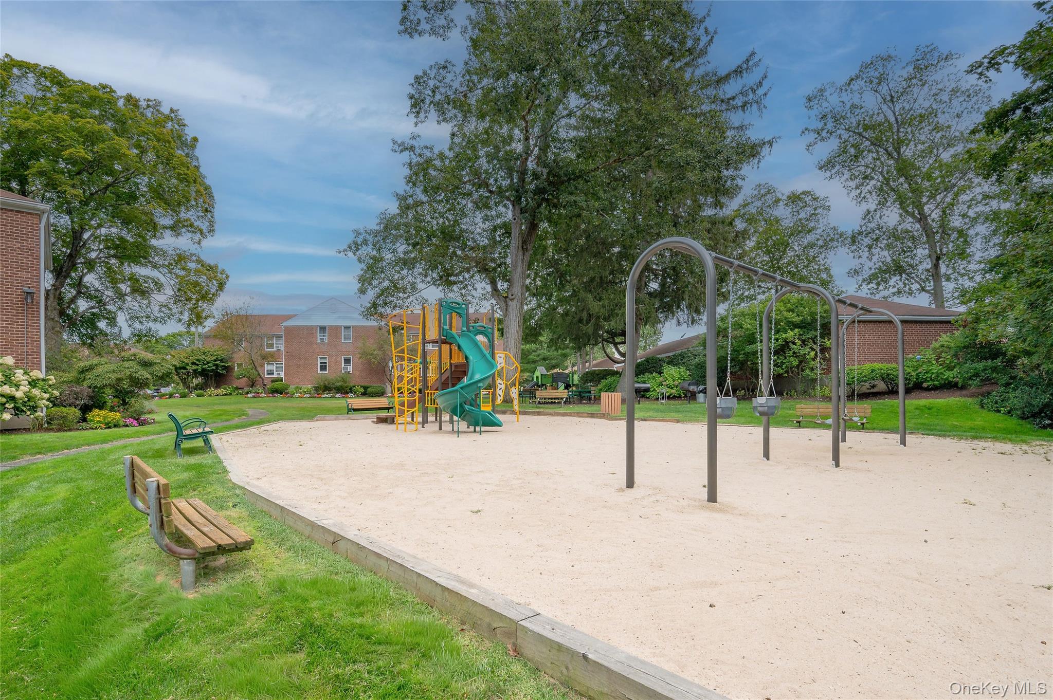 3 Bryant Crescent # 2G, White Plains, NY 10605