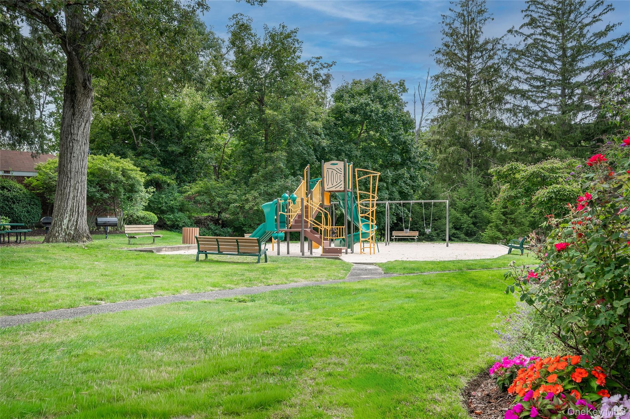 3 Bryant Crescent # 2G, White Plains, NY 10605