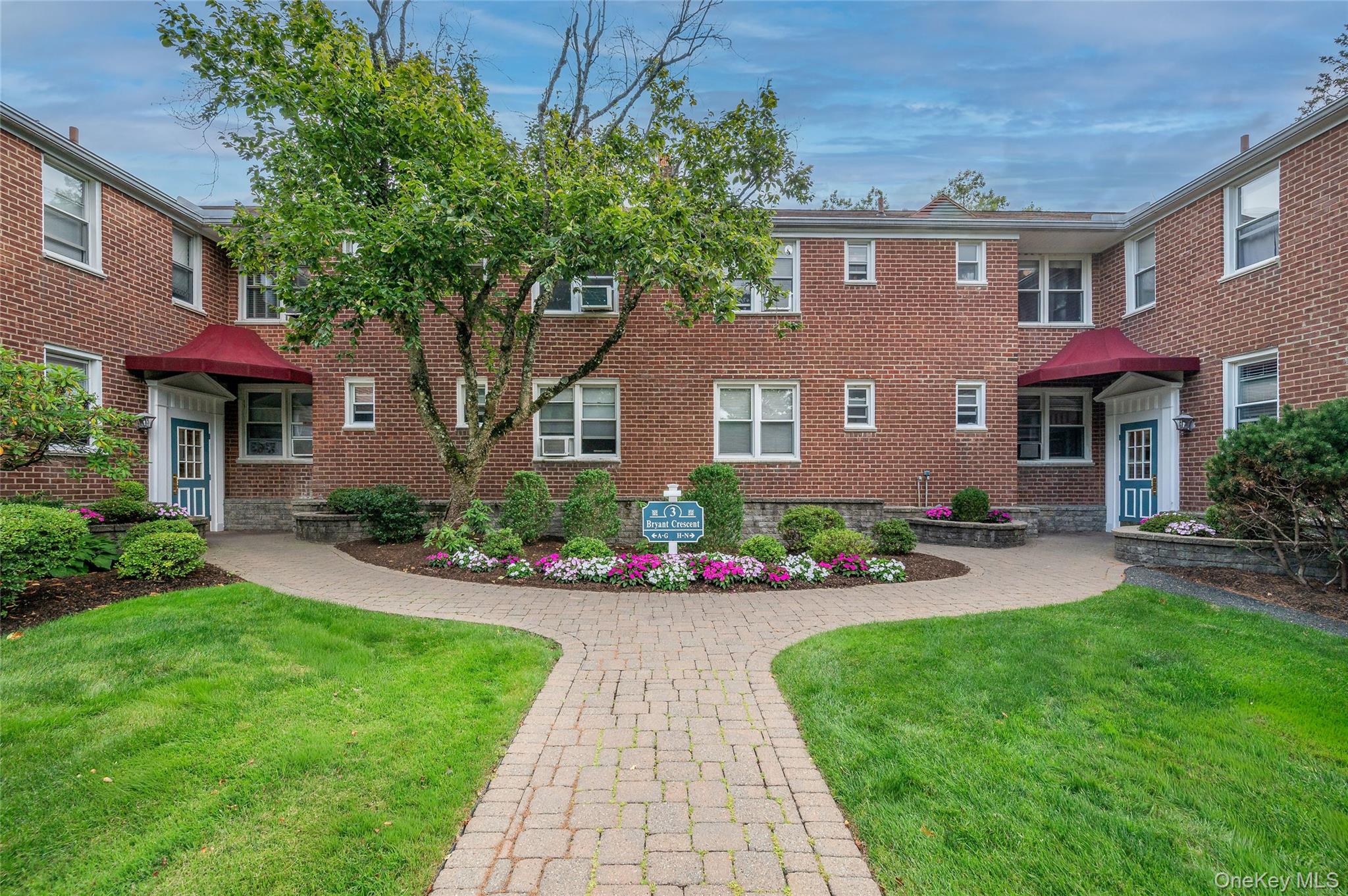 3 Bryant Crescent # 2G, White Plains, NY 10605