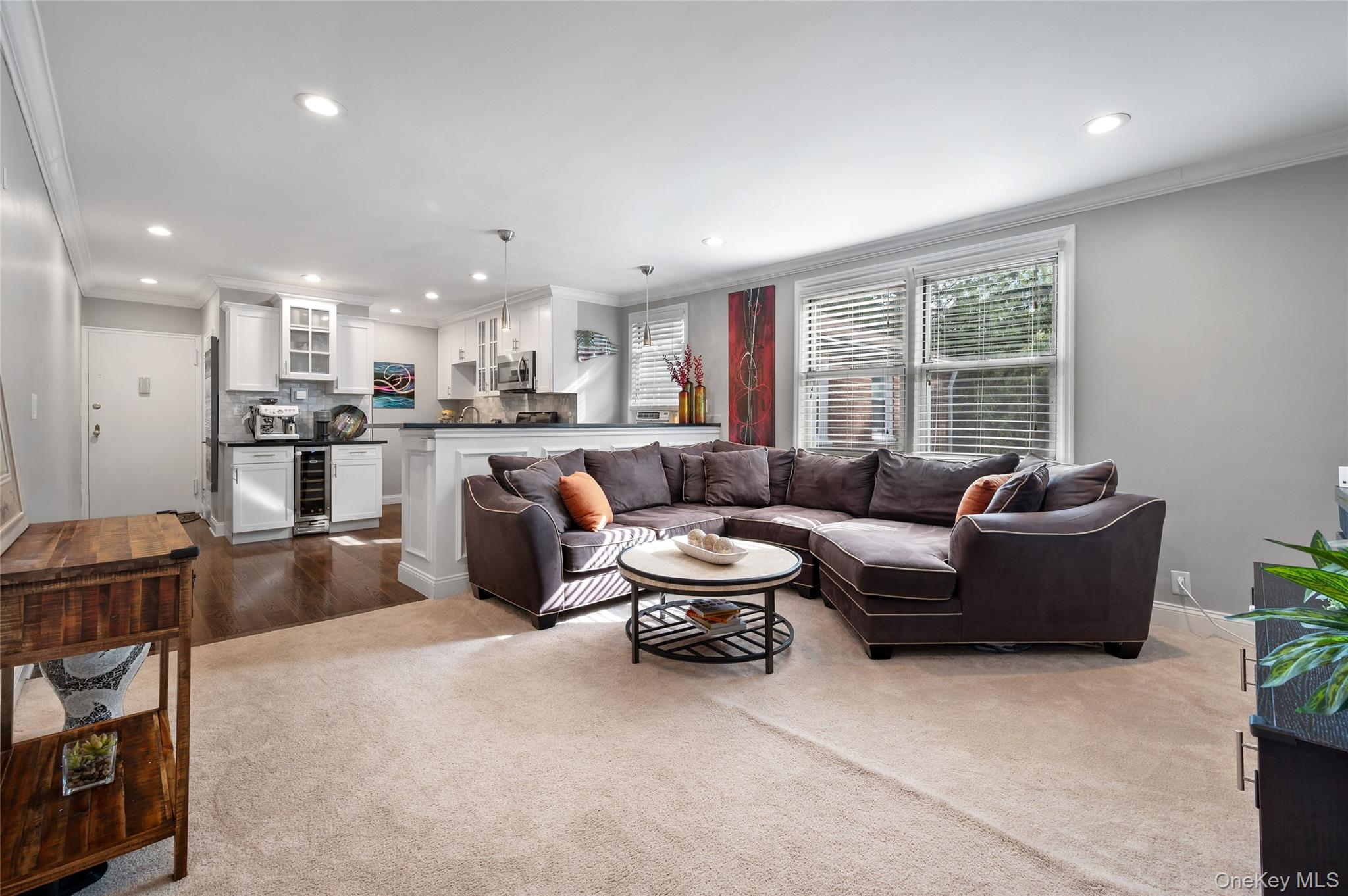 3 Bryant Crescent # 2G, White Plains, NY 10605