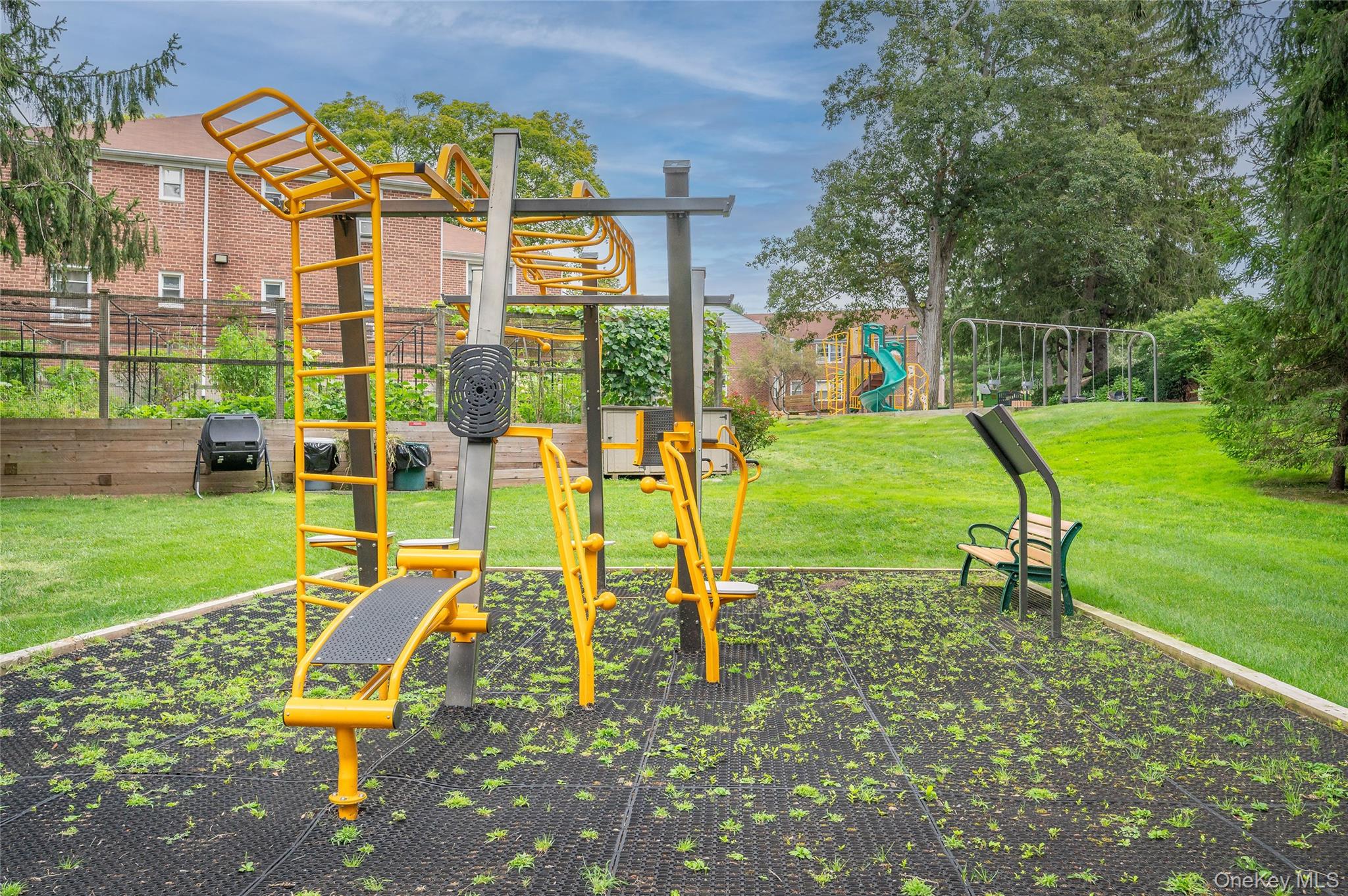 3 Bryant Crescent # 2G, White Plains, NY 10605