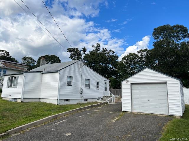 443 Adirondack Drive, Farmingville, NY 11738
