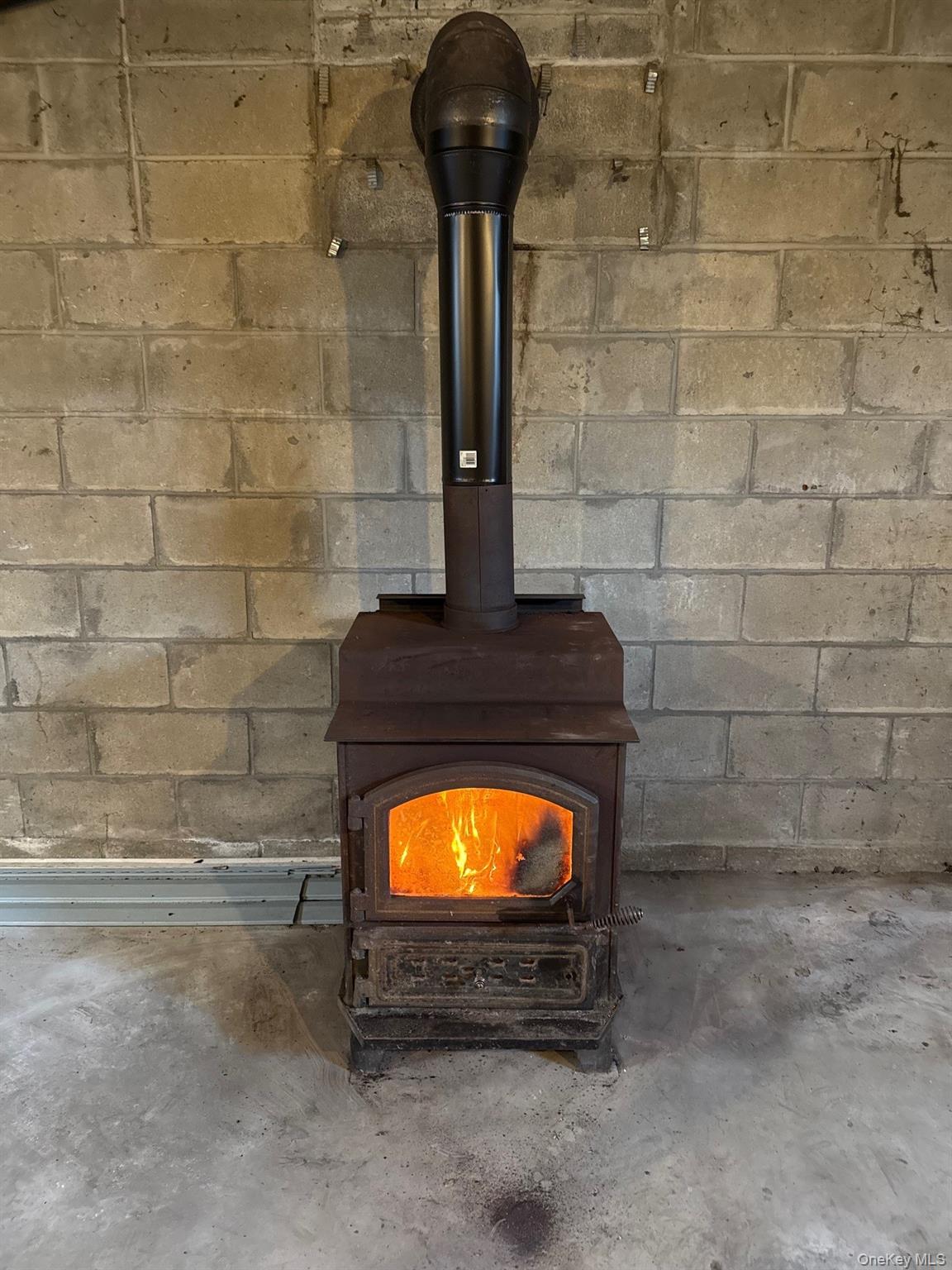 6 Schoolhouse Road, Napanoch, NY 12458