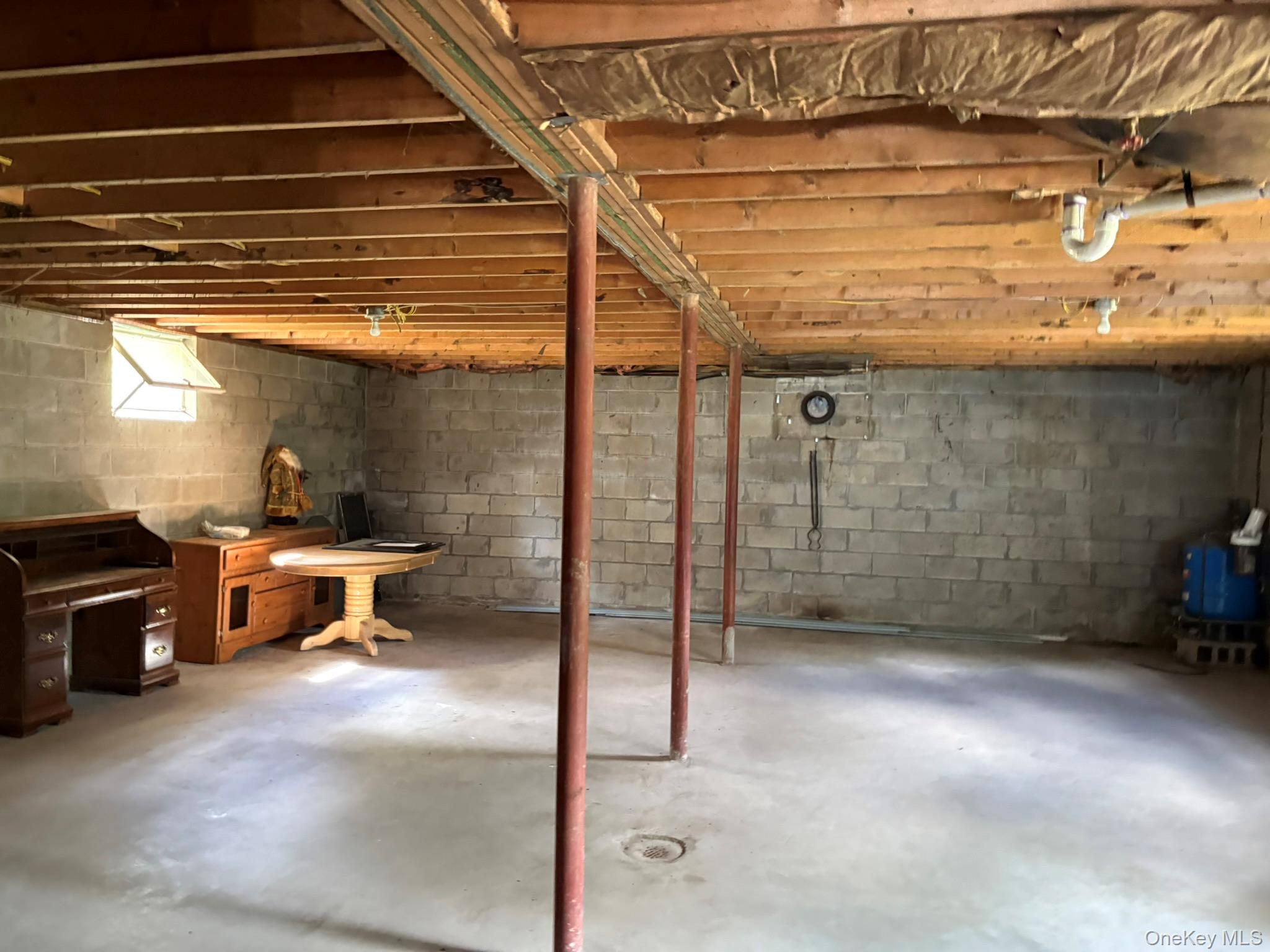 6 Schoolhouse Road, Napanoch, NY 12458