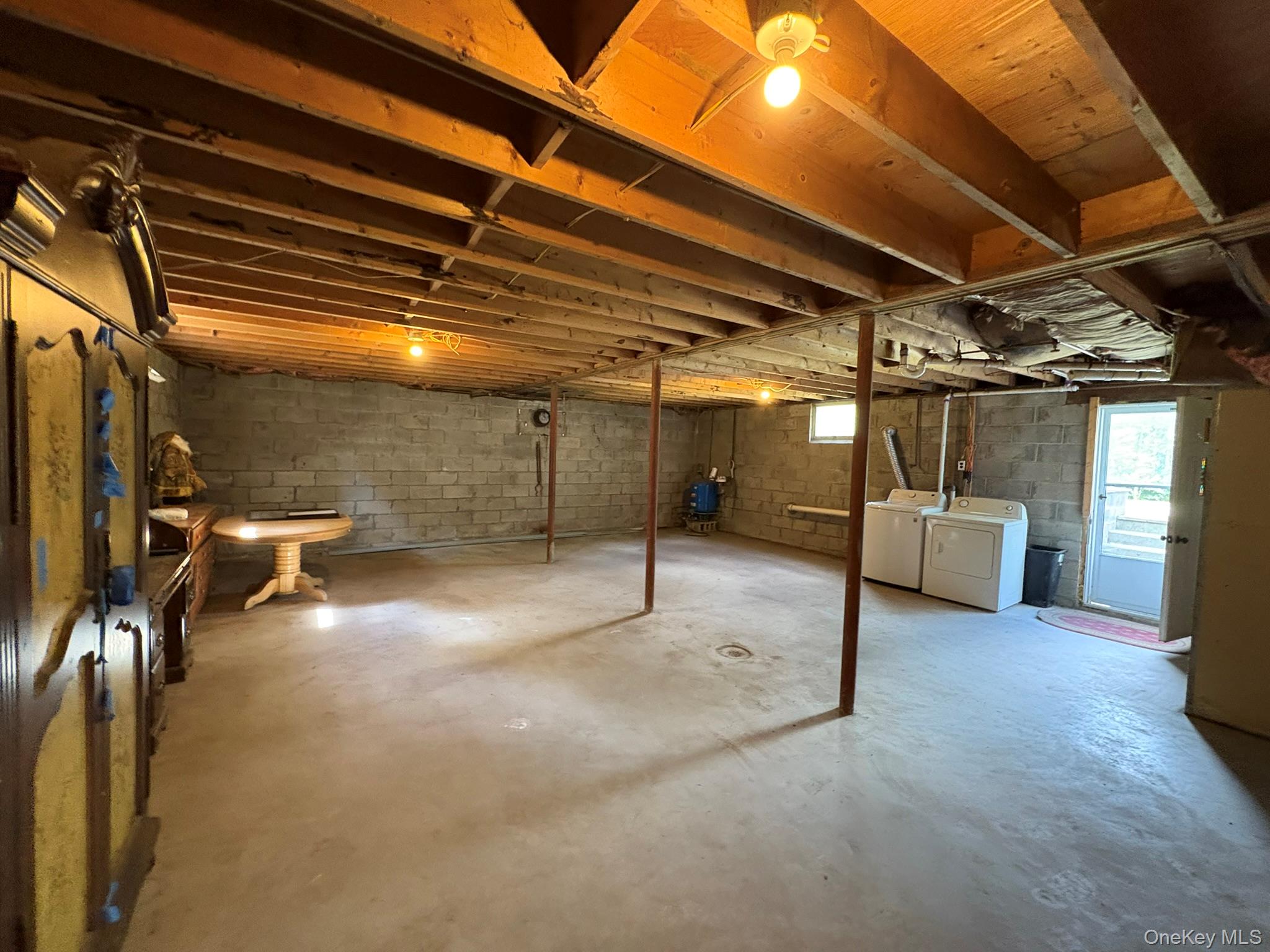 6 Schoolhouse Road, Napanoch, NY 12458