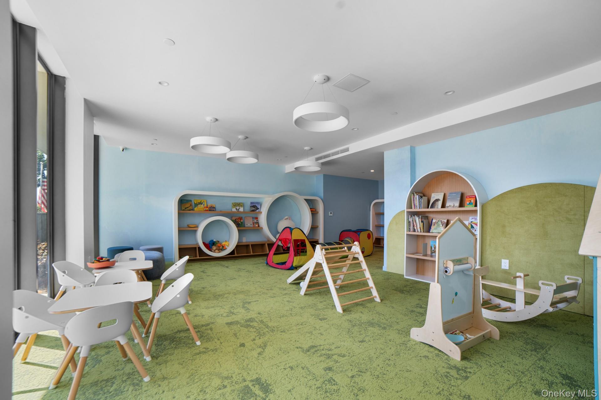 131-02A 40th Road # 12G, Flushing, NY 11354