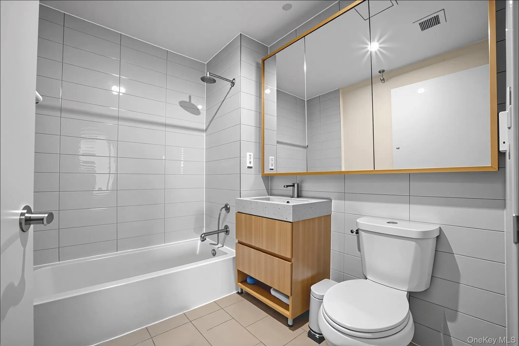 131-02A 40th Road # 12G, Flushing, NY 11354