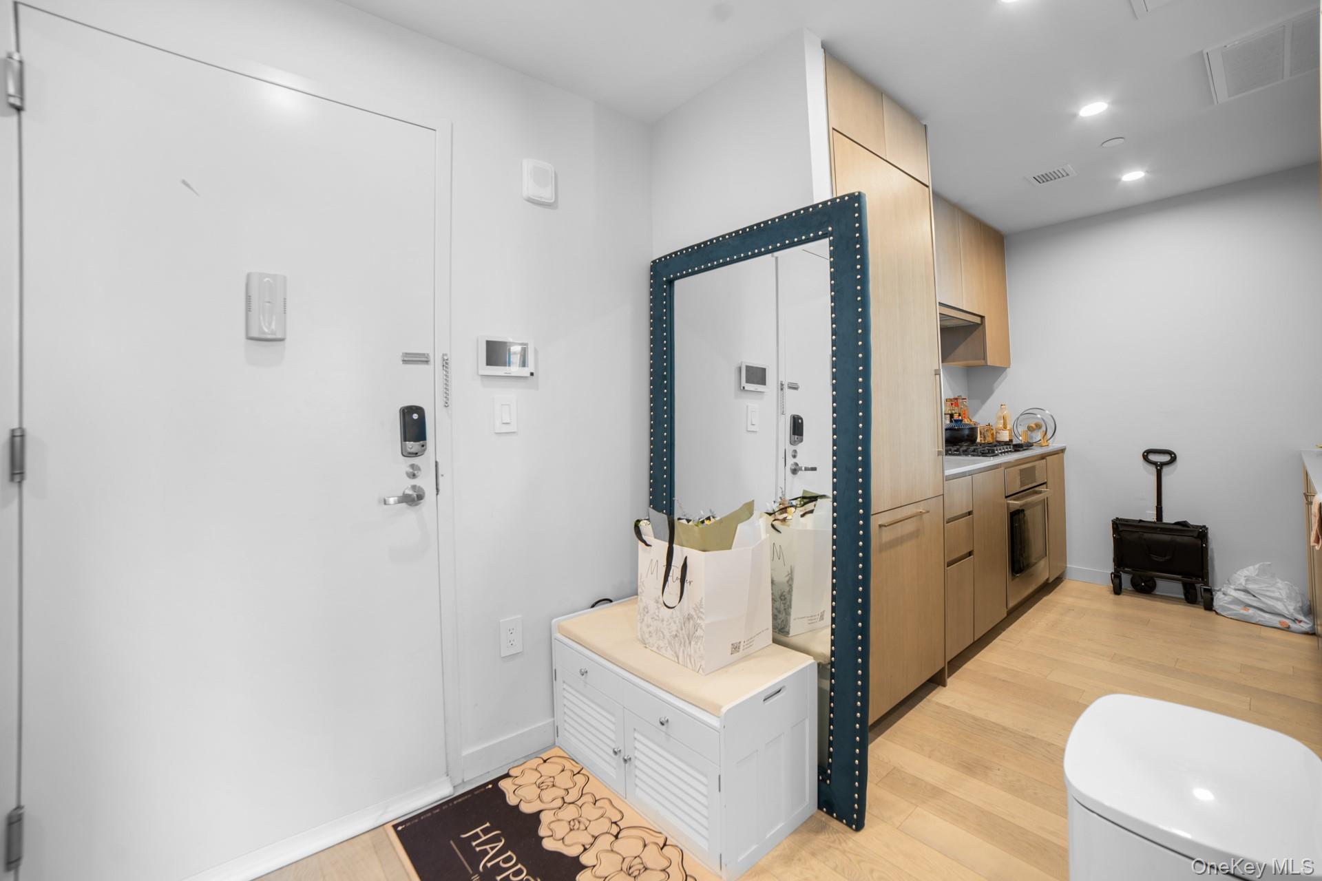 131-02A 40th Road # 12G, Flushing, NY 11354