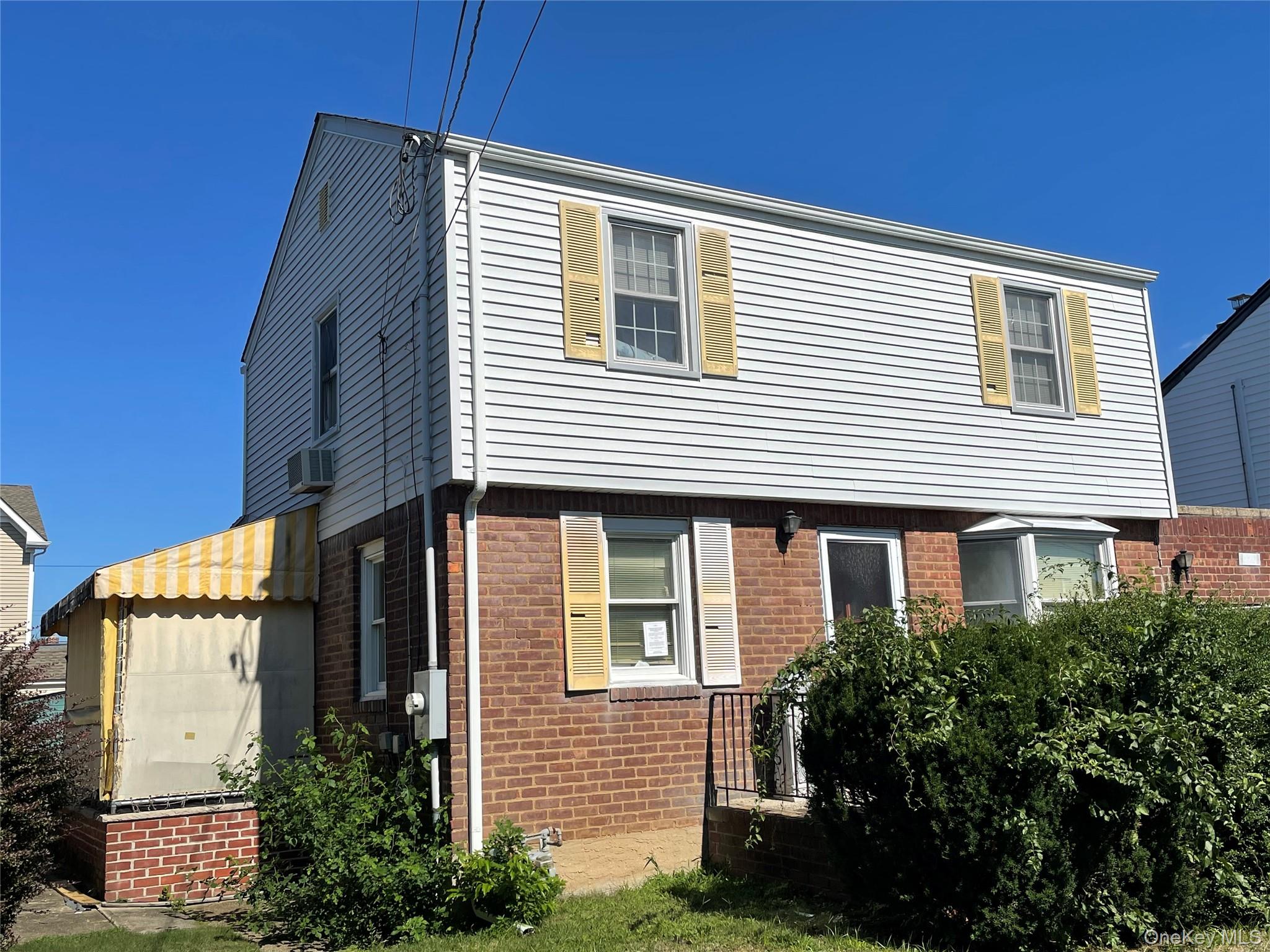 424 Andrews Road, Mineola, NY 11501