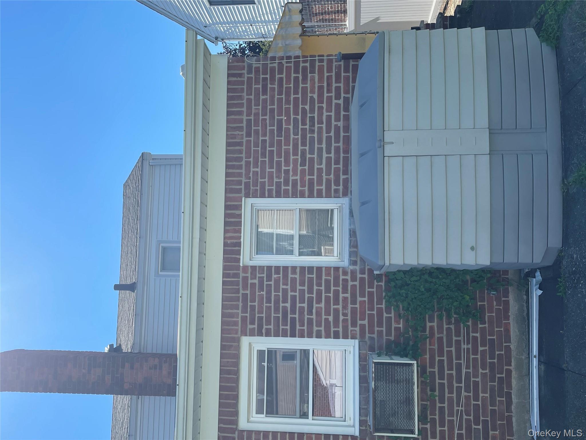 424 Andrews Road, Mineola, NY 11501