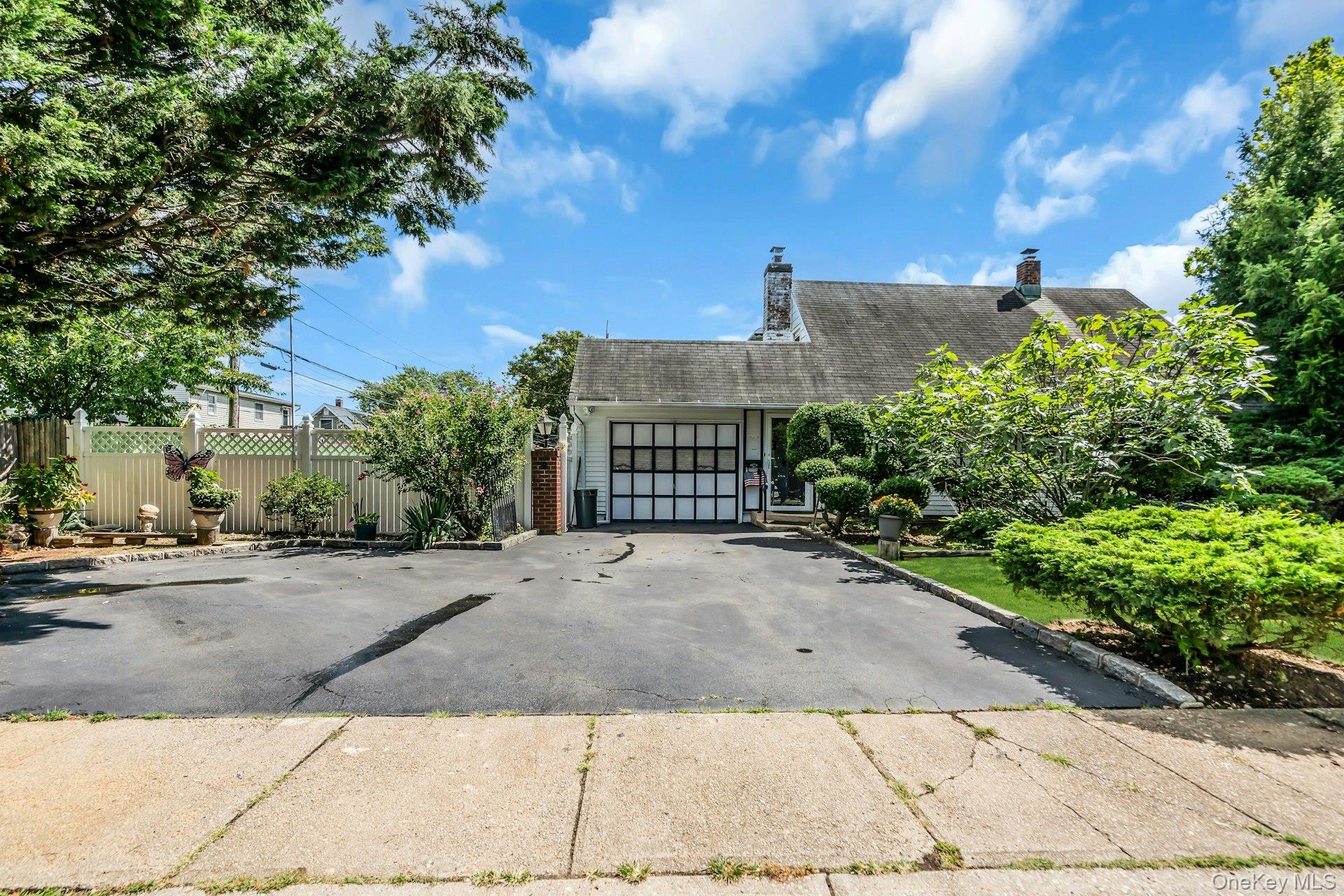 2 Chase Lane, Levittown, NY 11756