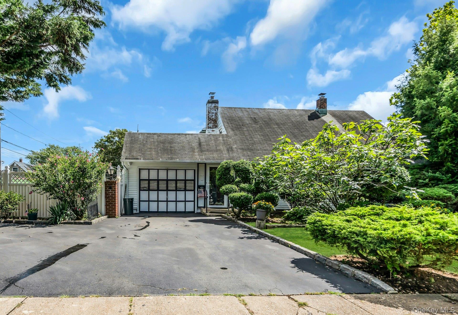 2 Chase Lane, Levittown, NY 11756