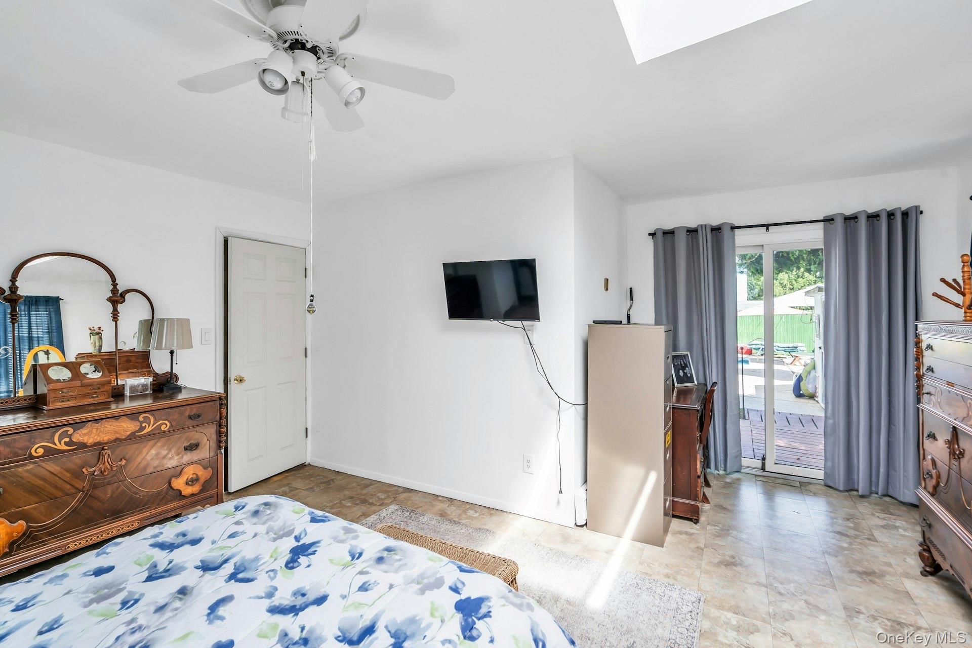 2 Chase Lane, Levittown, NY 11756