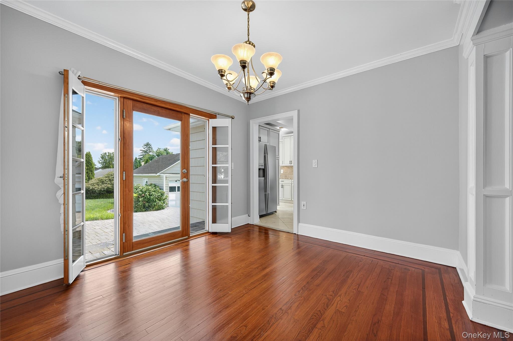 26 9th Street, Locust Valley, NY 11560