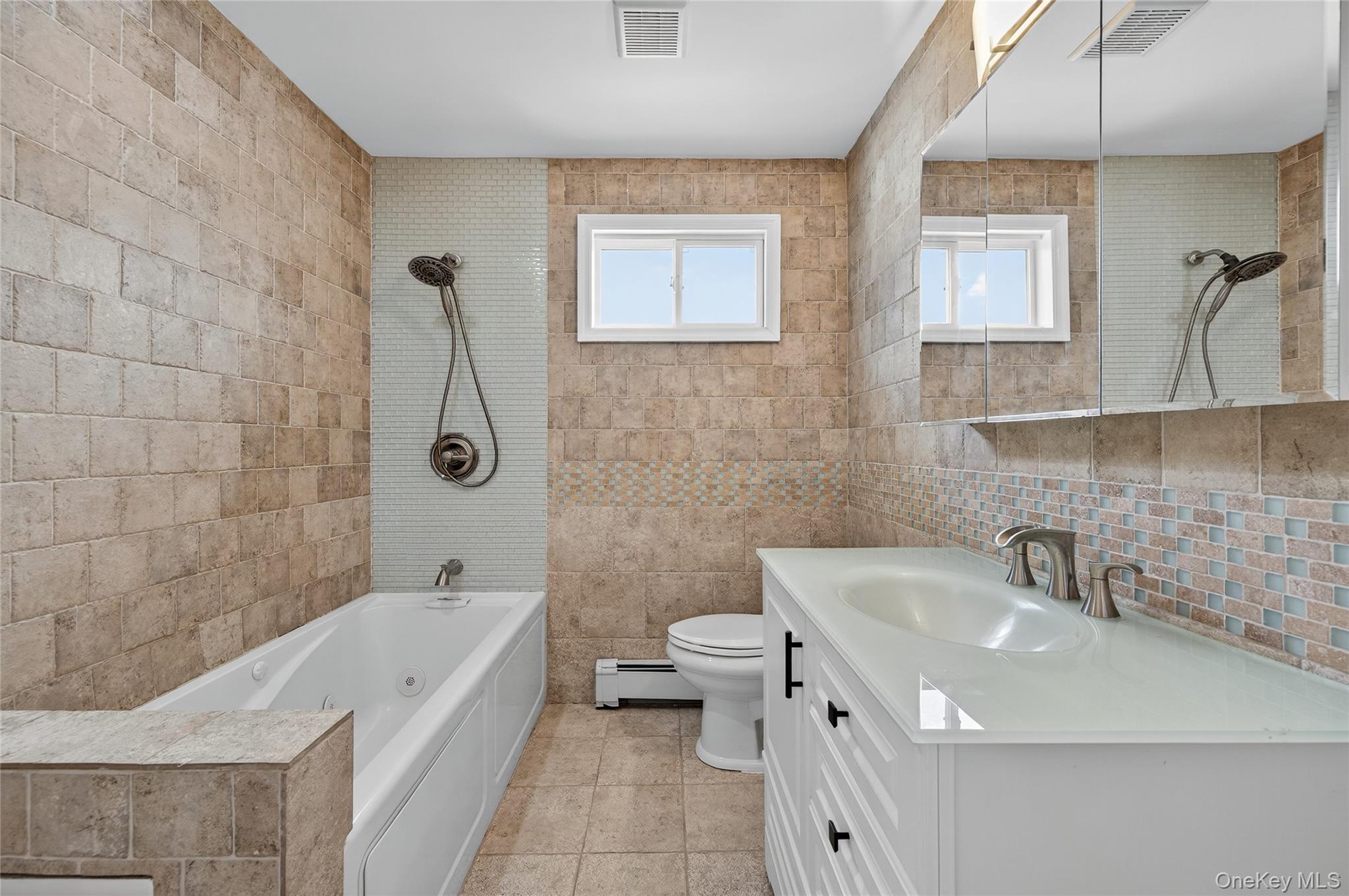 26 9th Street, Locust Valley, NY 11560