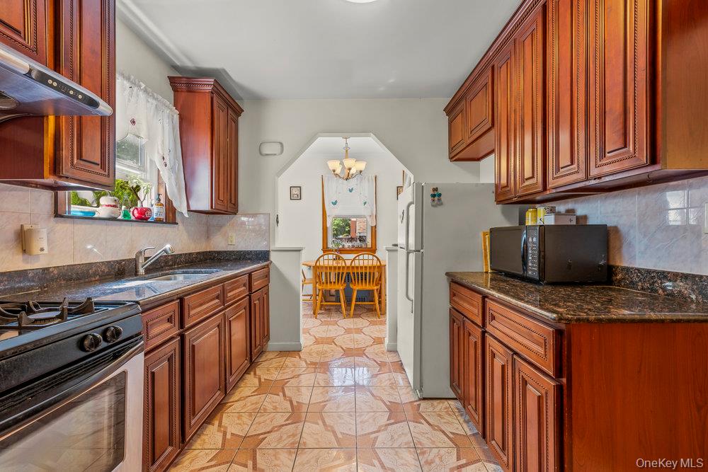 84-68 251st Street, Bellerose, NY 11426