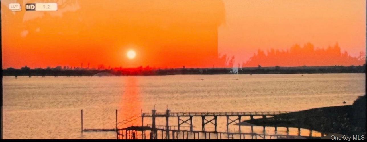 22 Martin Court, Kings Point, NY 11024