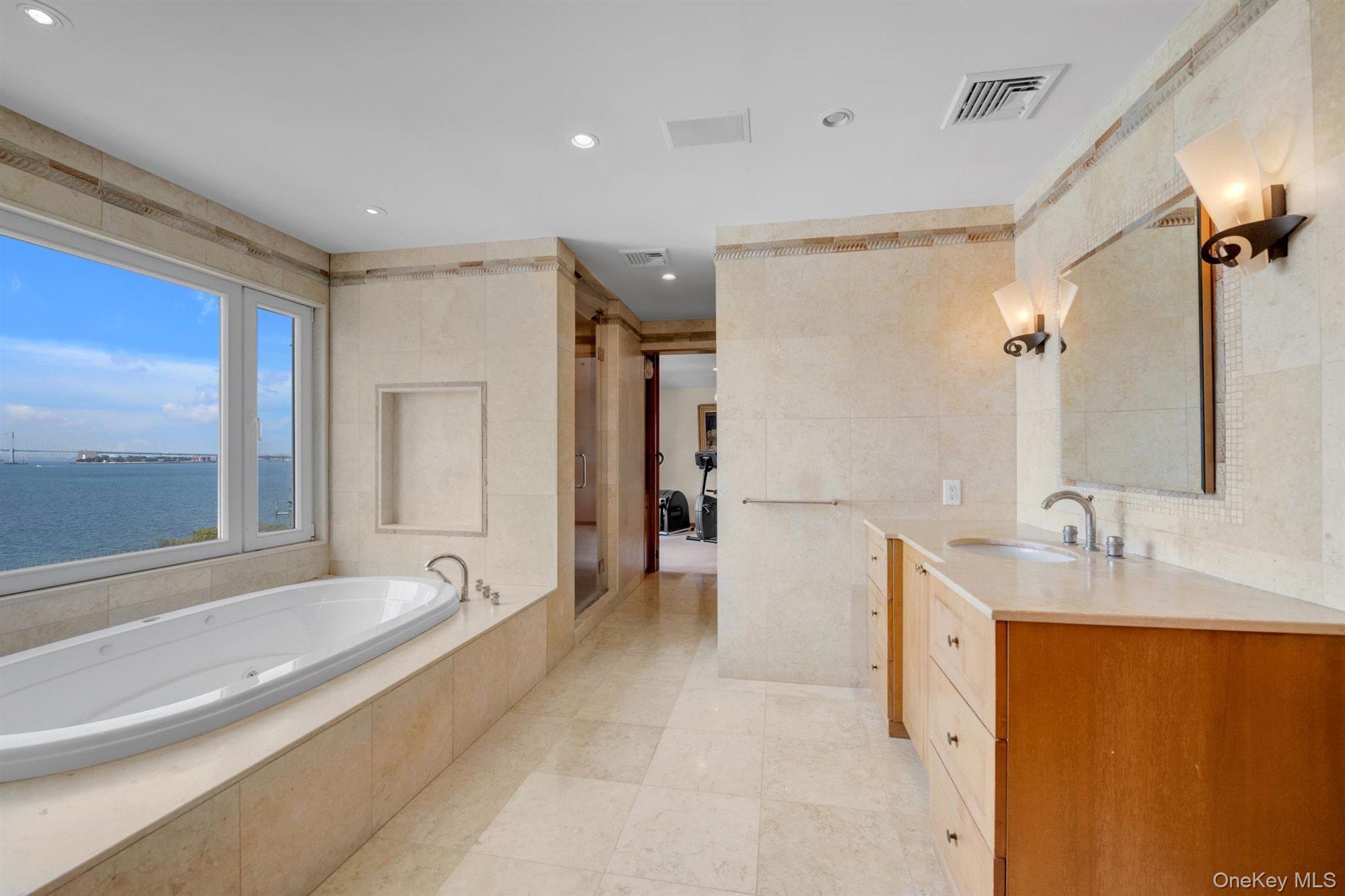 22 Martin Court, Kings Point, NY 11024