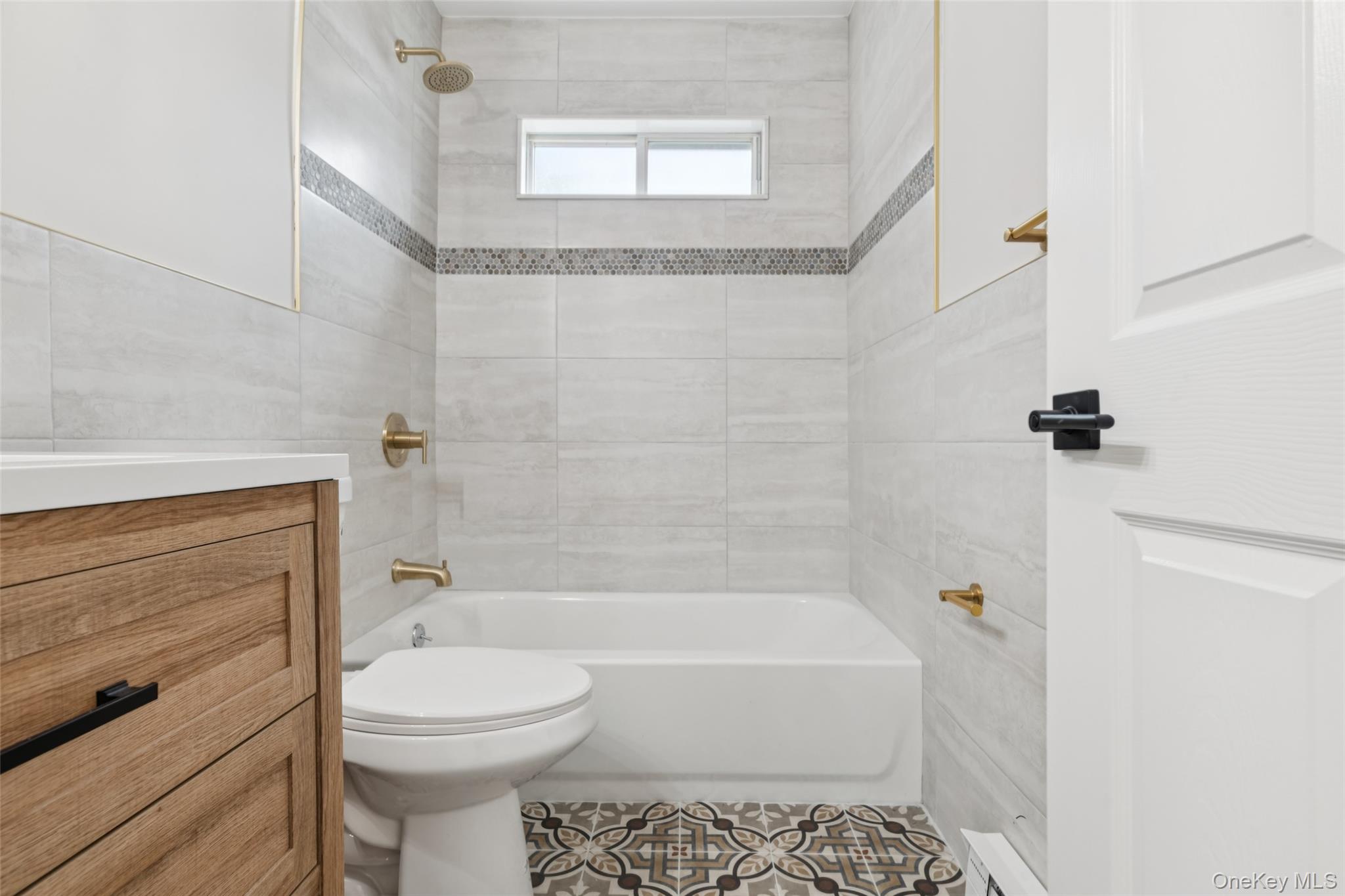 147 Edinburgh Drive, Ridge, NY 11961