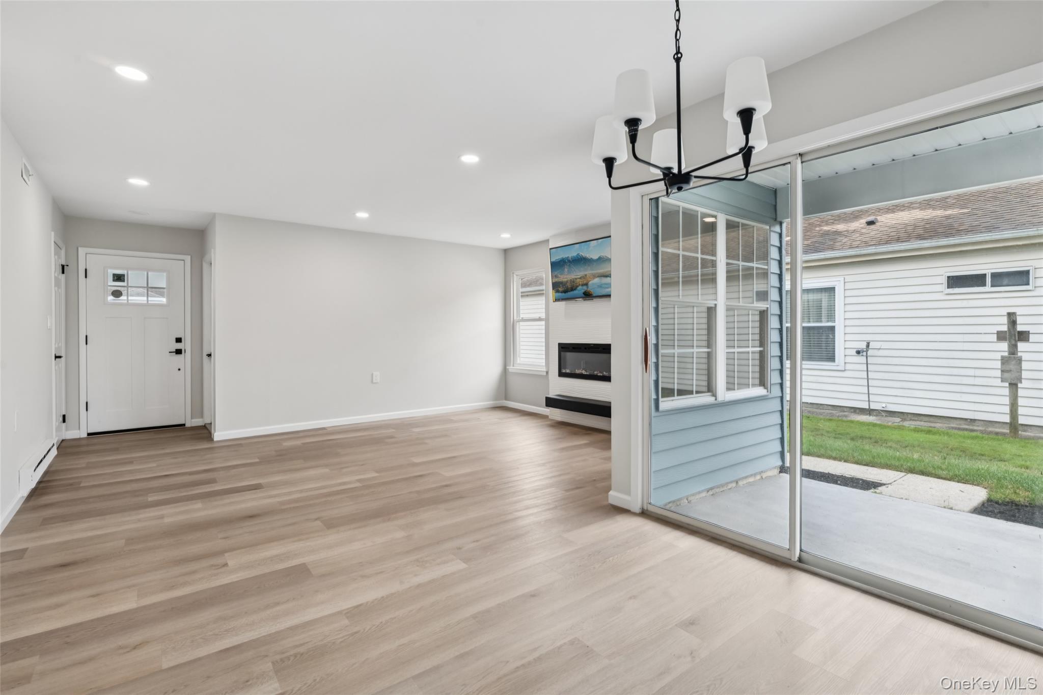 147 Edinburgh Drive, Ridge, NY 11961