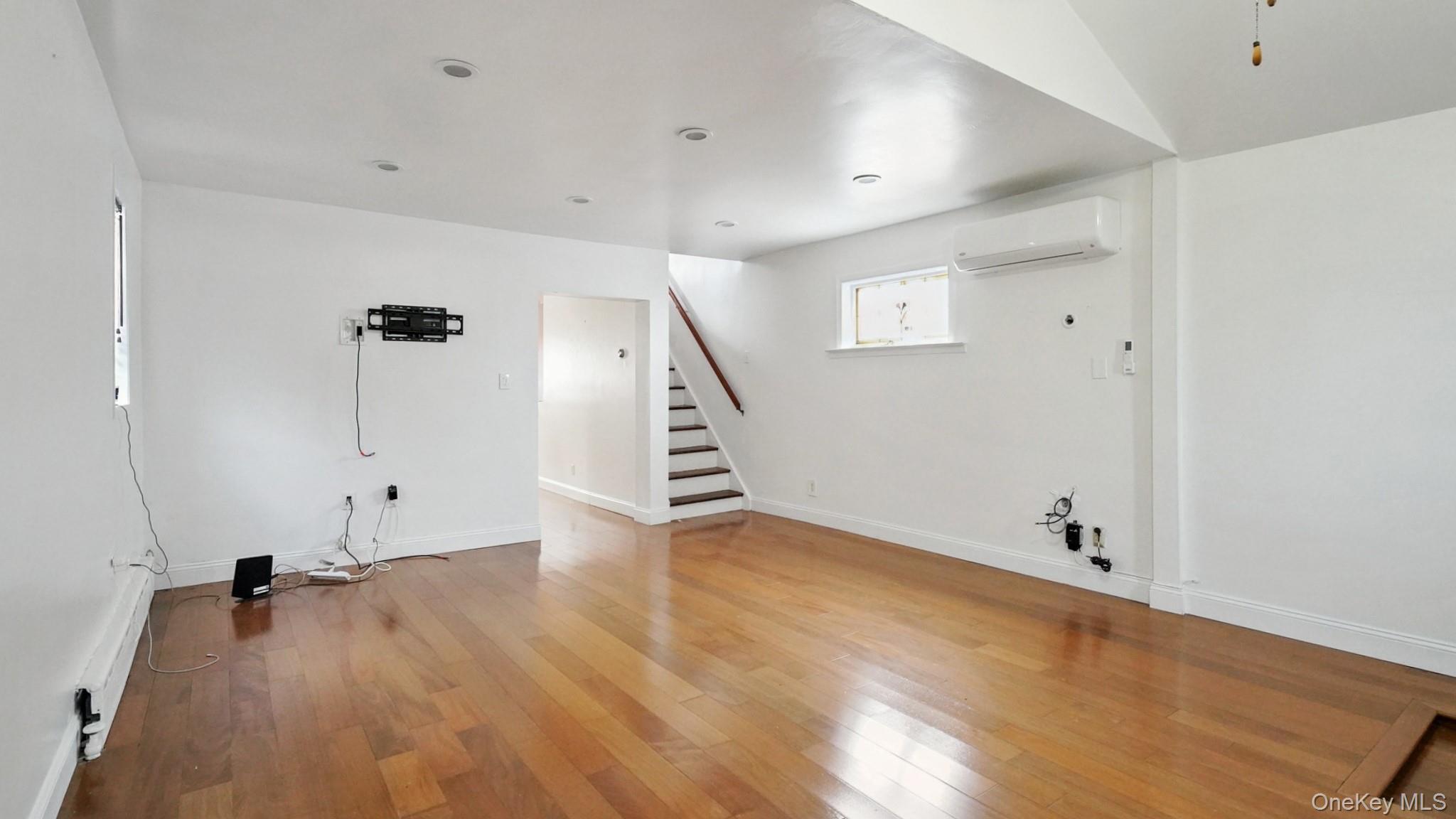 9456 225th Street, Queens Village, NY 11428