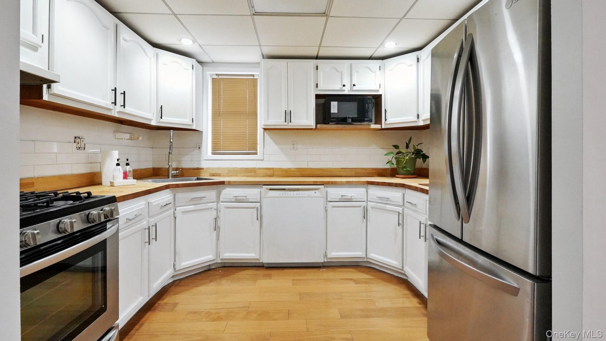 9456 225th Street, Queens Village, NY 11428