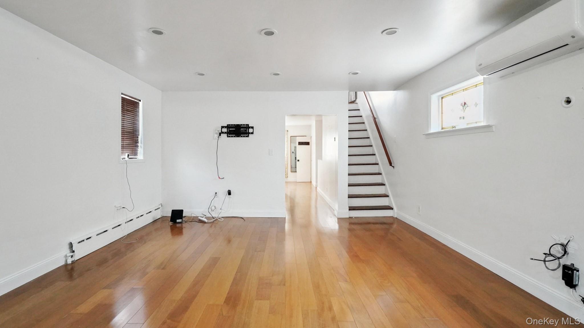 9456 225th Street, Queens Village, NY 11428