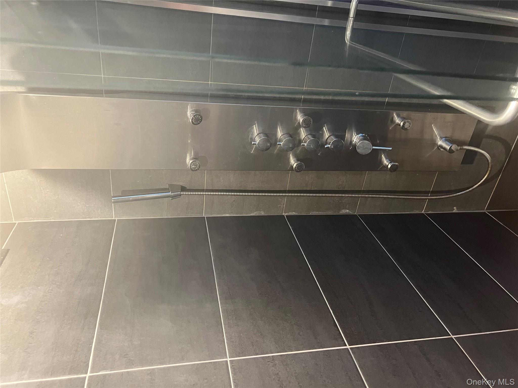 57-10 Junction Boulevard # 5C, Elmhurst, NY 11373