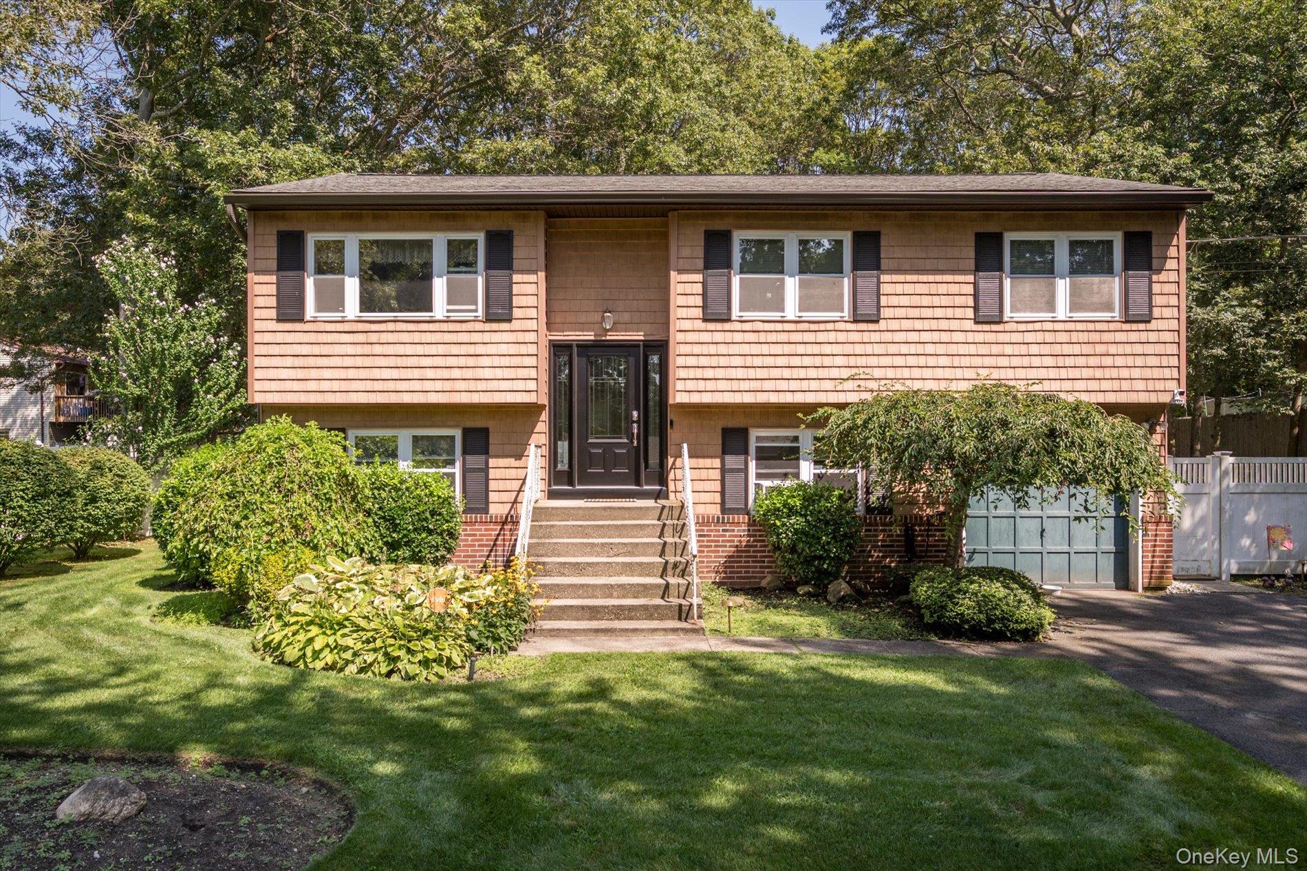 588 Boxwood Drive, Shirley, NY 11967