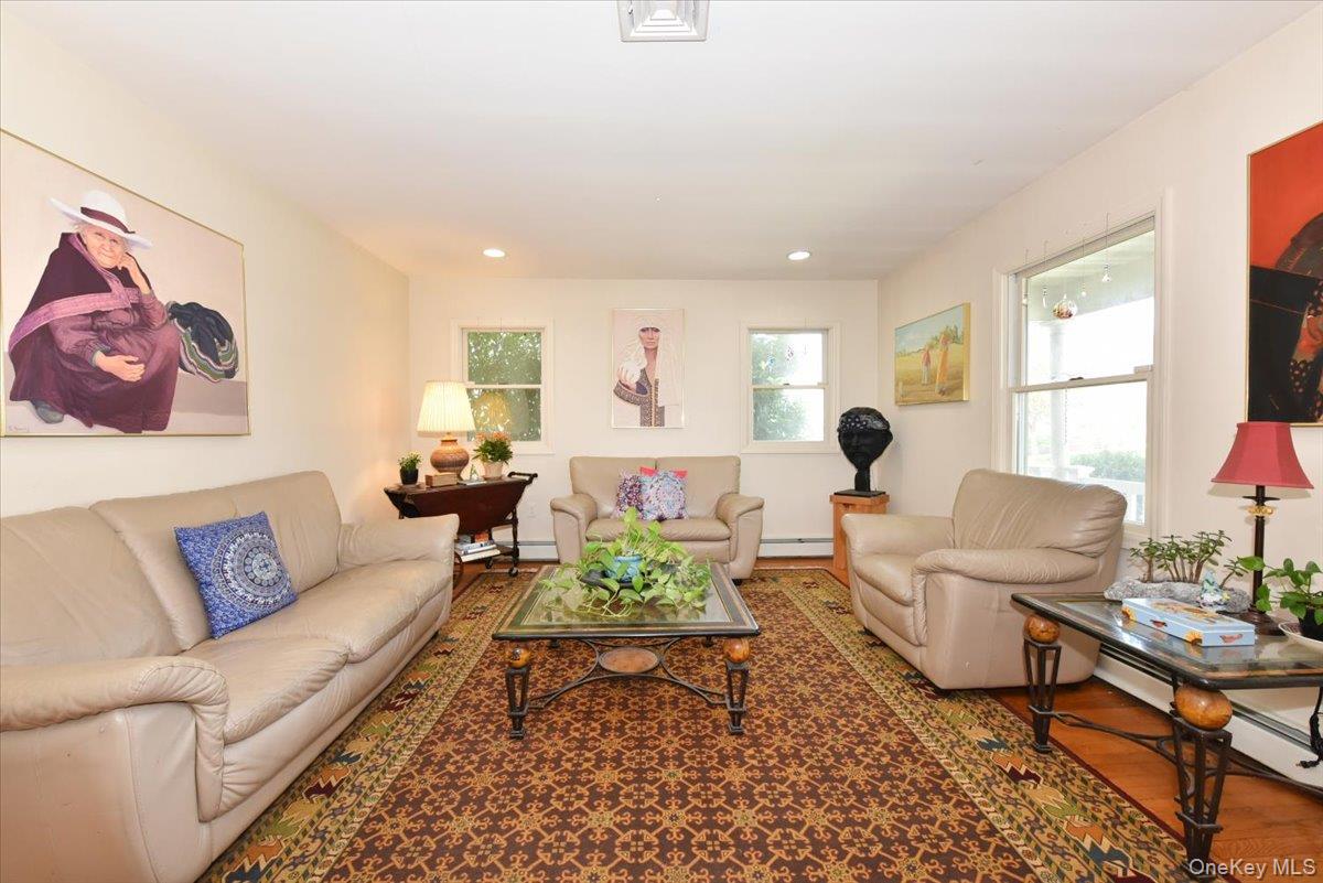 58 YORKSHIRE Road, New Hyde Park, NY 11040