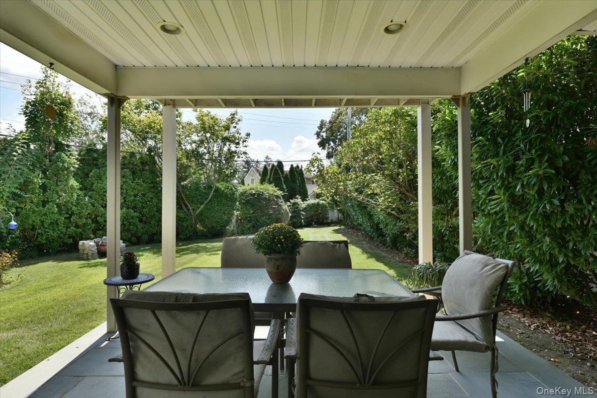 58 YORKSHIRE Road, New Hyde Park, NY 11040