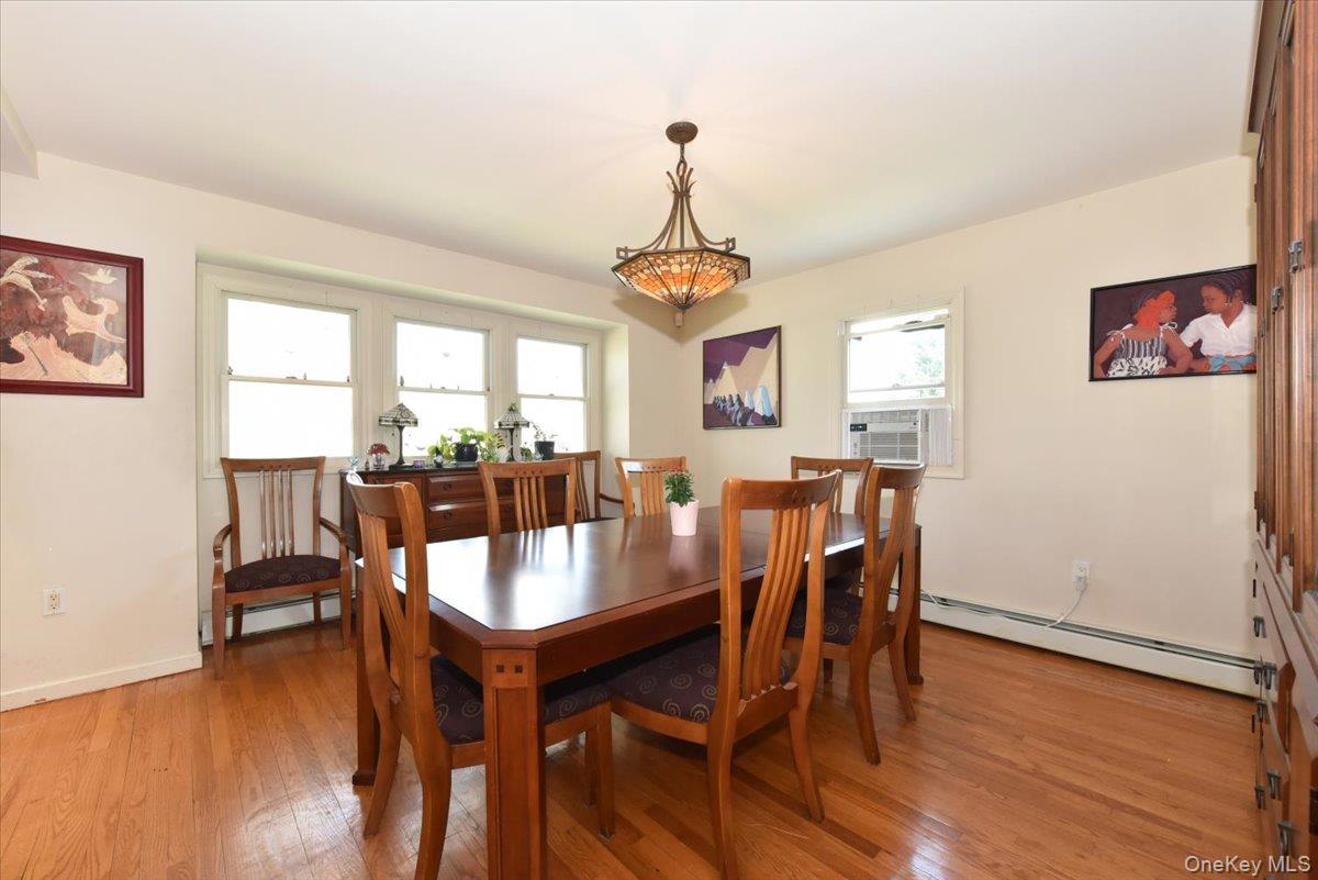 58 YORKSHIRE Road, New Hyde Park, NY 11040