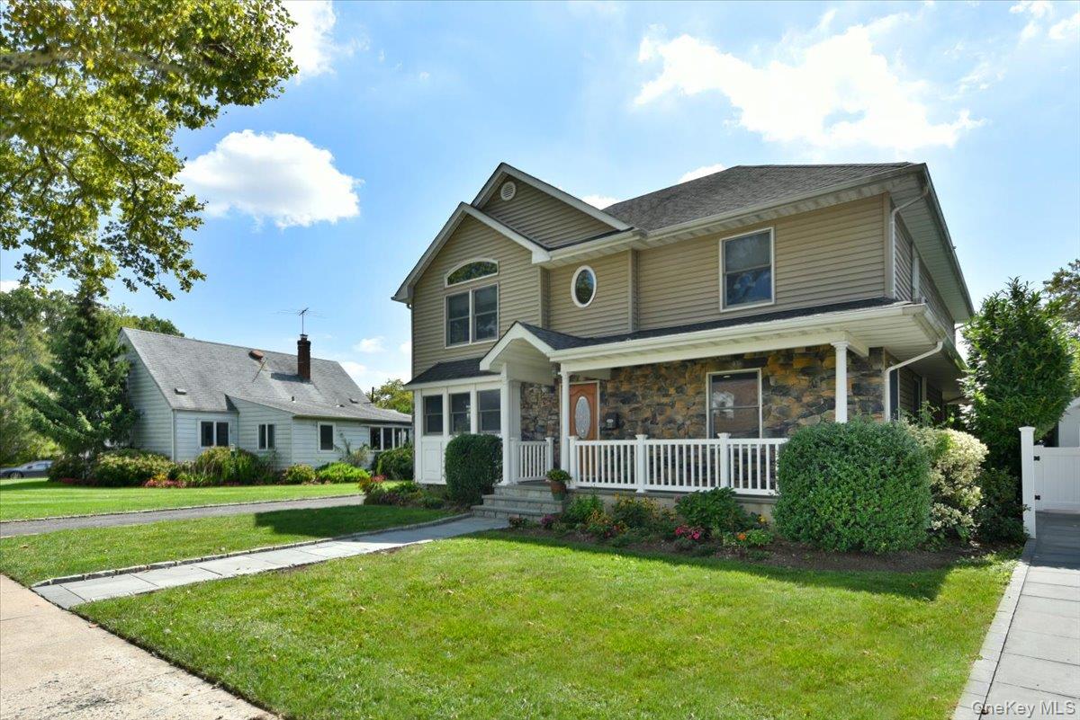 58 YORKSHIRE Road, New Hyde Park, NY 11040