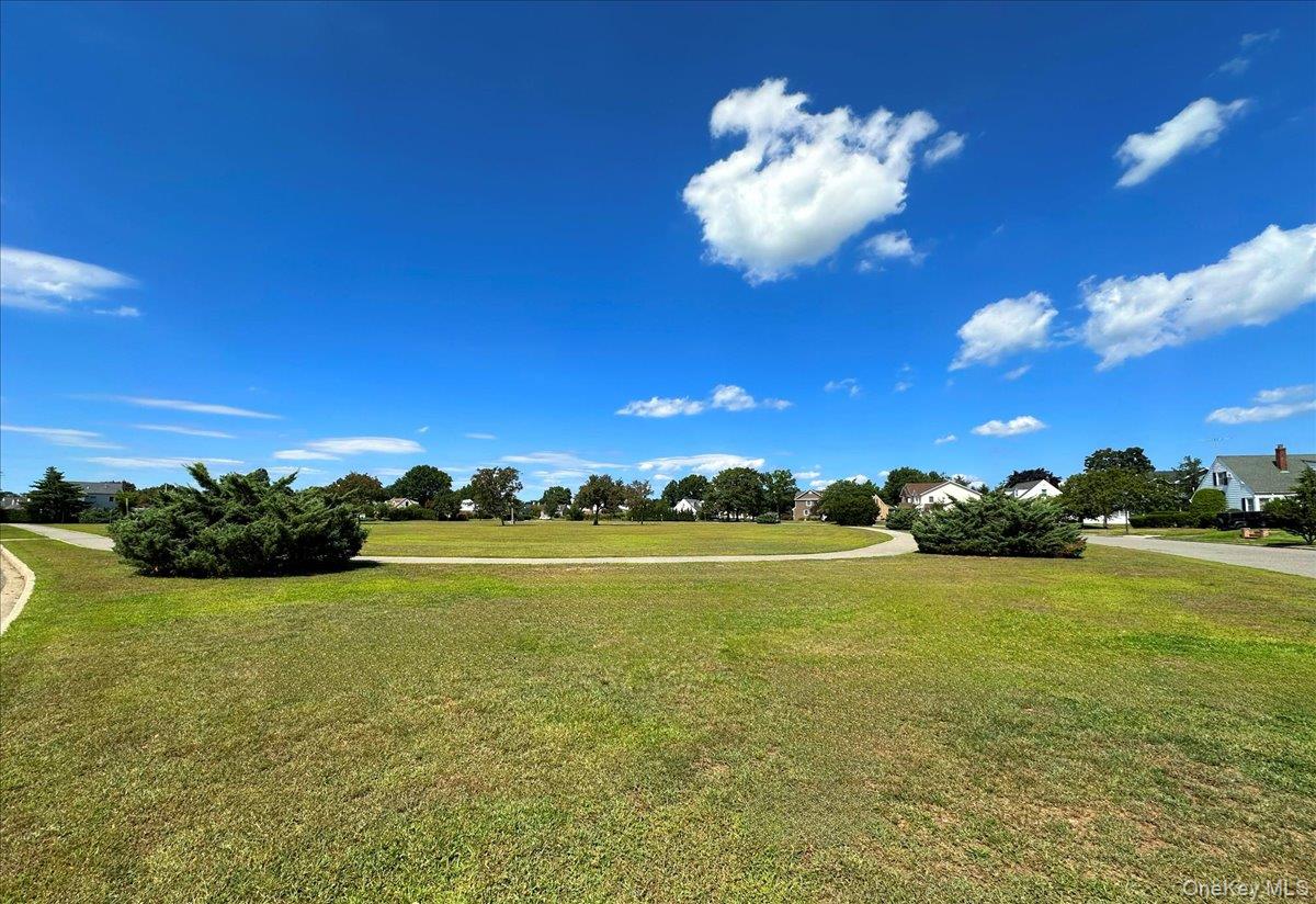 58 YORKSHIRE Road, New Hyde Park, NY 11040