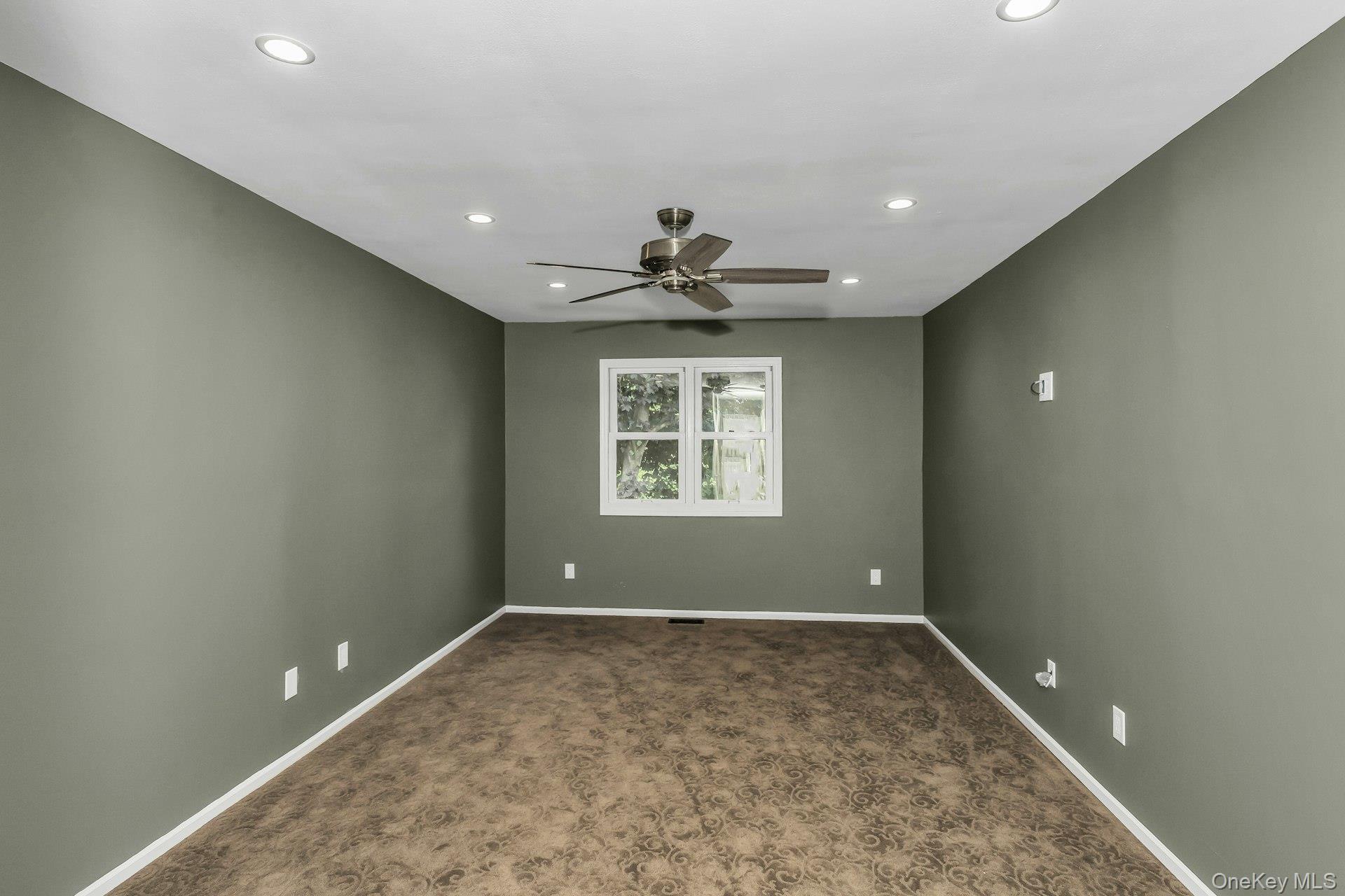 159 Alicia Drive, North Babylon, NY 11703