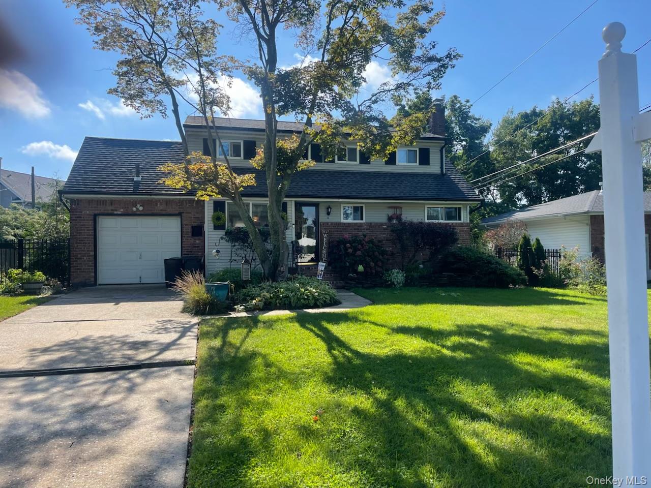 4 Andam Way, Saint James, NY 11780