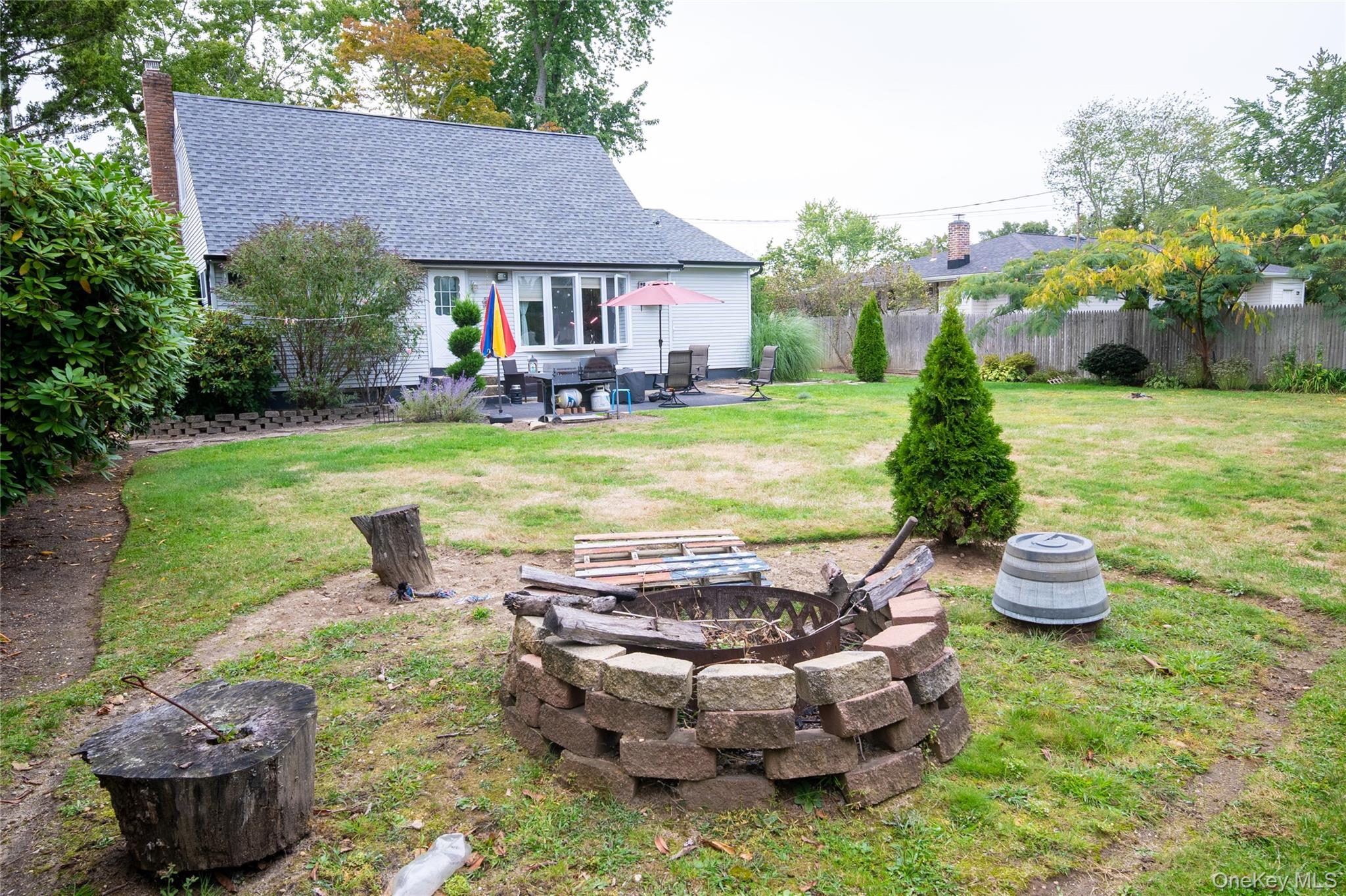 4 Andam Way, Saint James, NY 11780