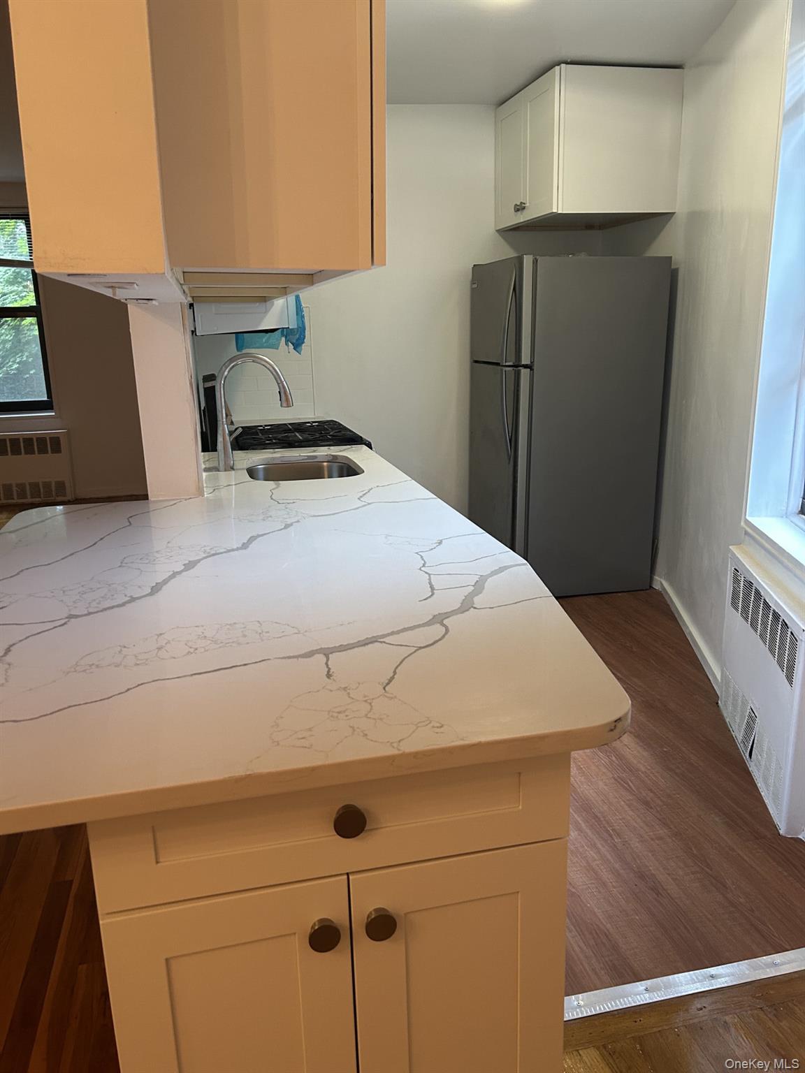 43-25 Douglaston Parkway # 2D, Douglaston, NY 11363