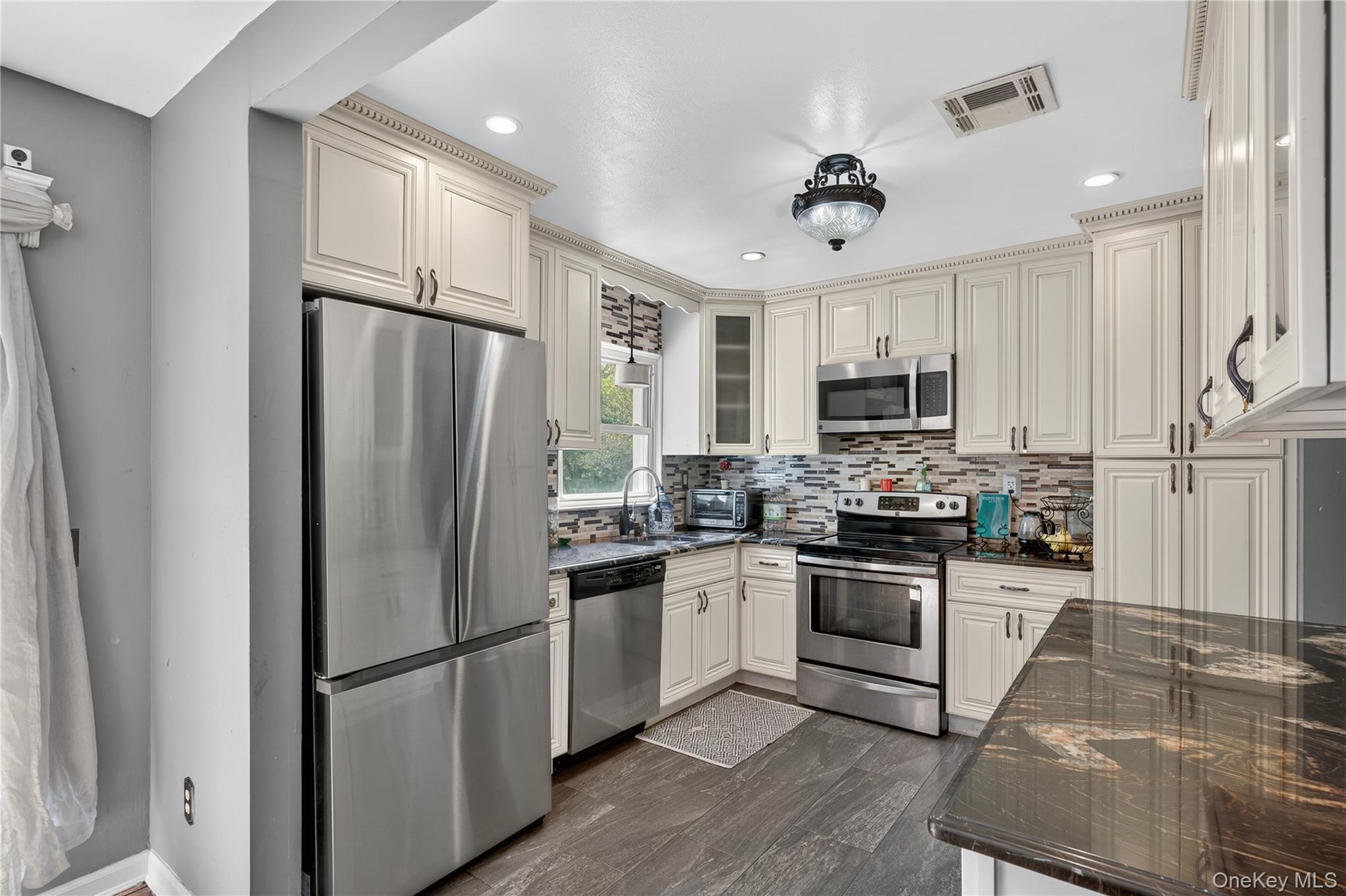 2 Mockingbird Lane, Washingtonville, NY 10992