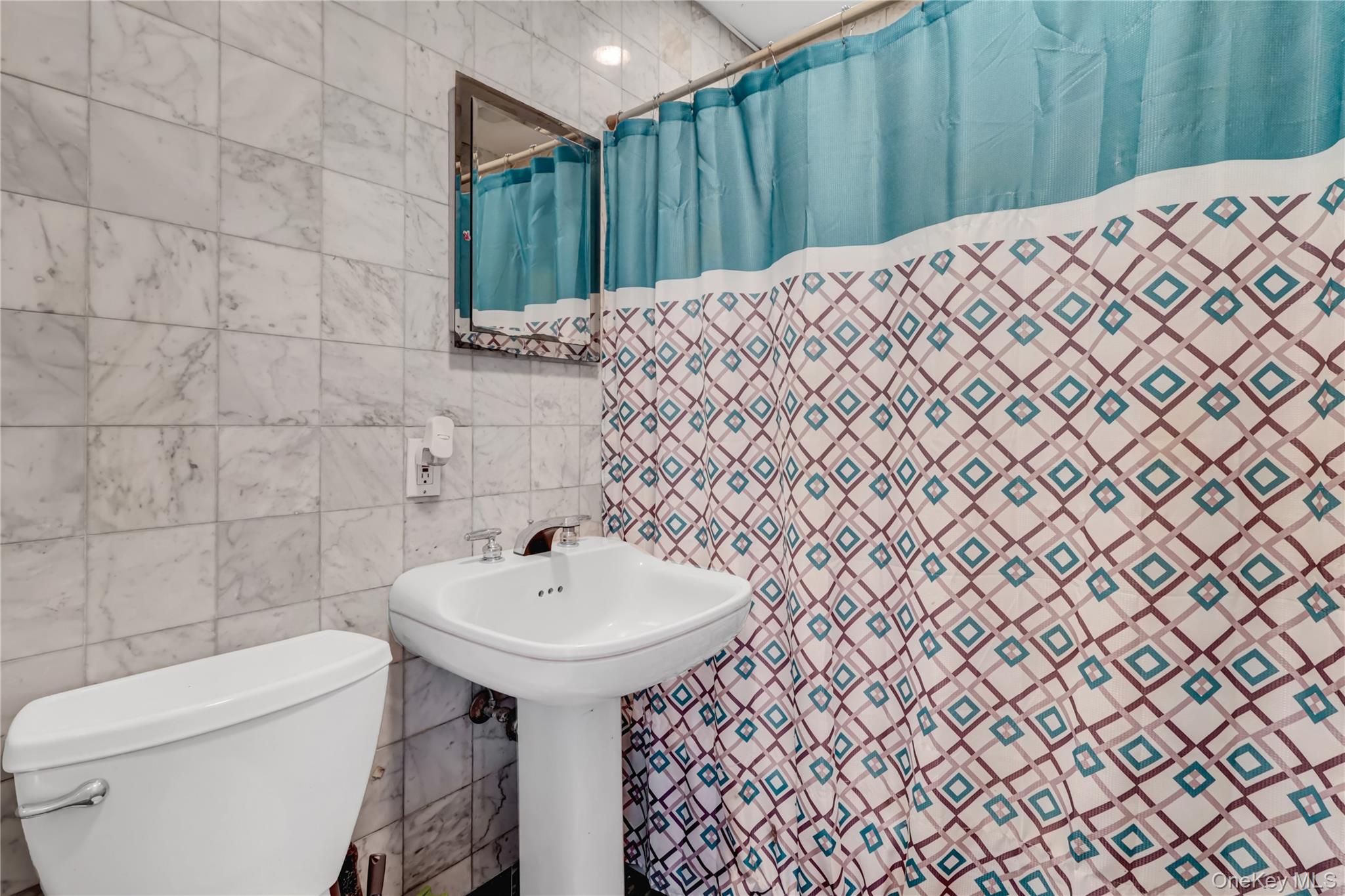 16 Flintlock Drive, Shirley, NY 11967