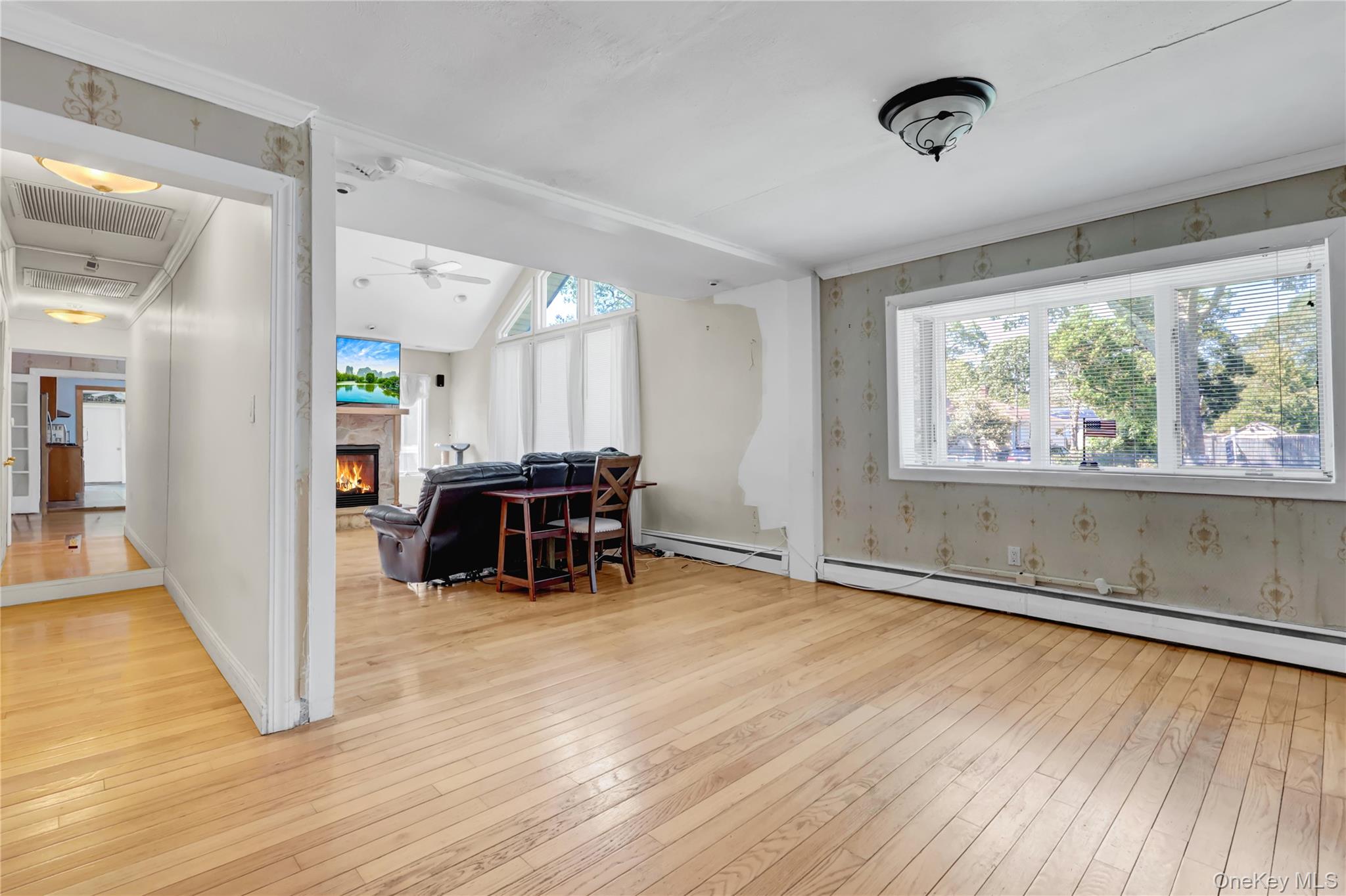 16 Flintlock Drive, Shirley, NY 11967