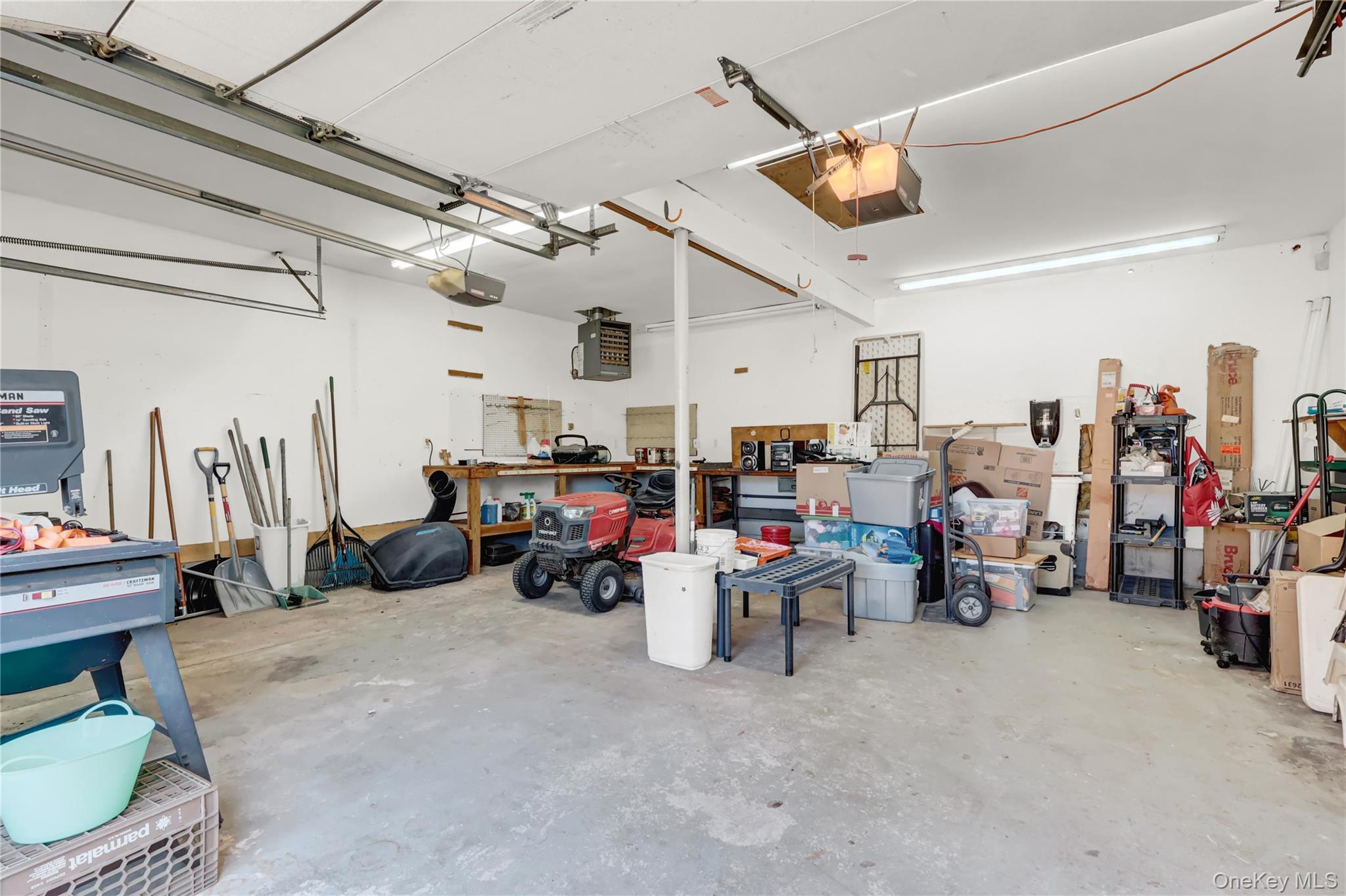 16 Flintlock Drive, Shirley, NY 11967