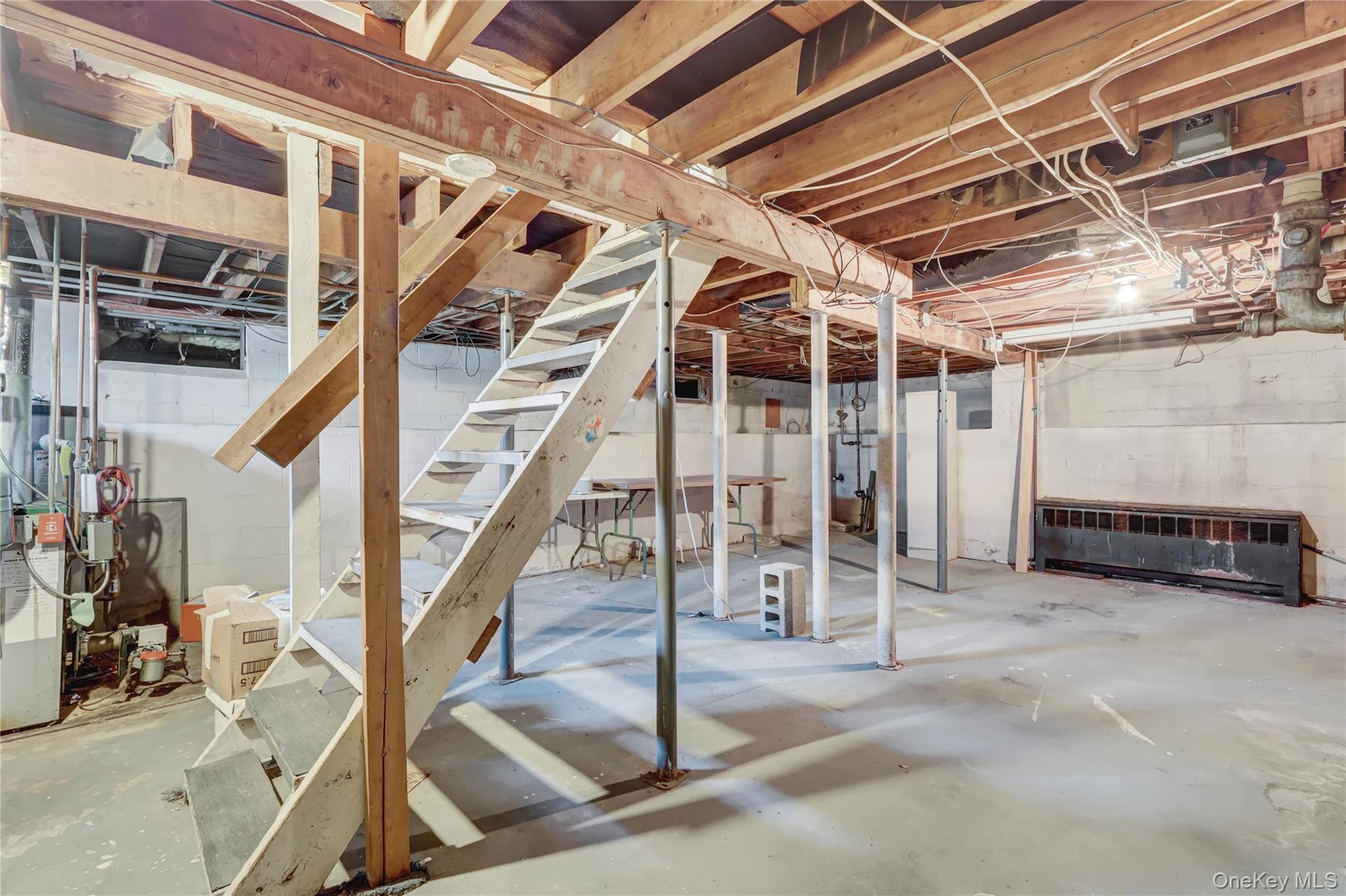 16 Flintlock Drive, Shirley, NY 11967