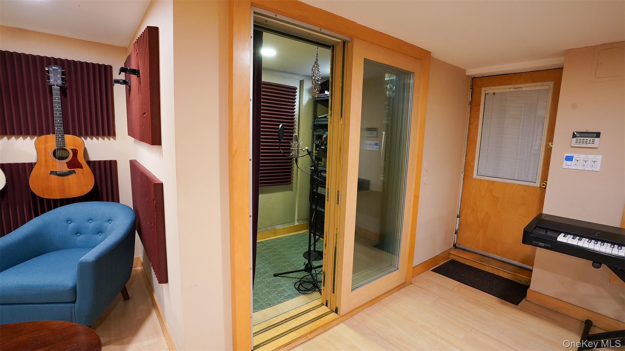 16627 25th Avenue, Whitestone, NY 11357