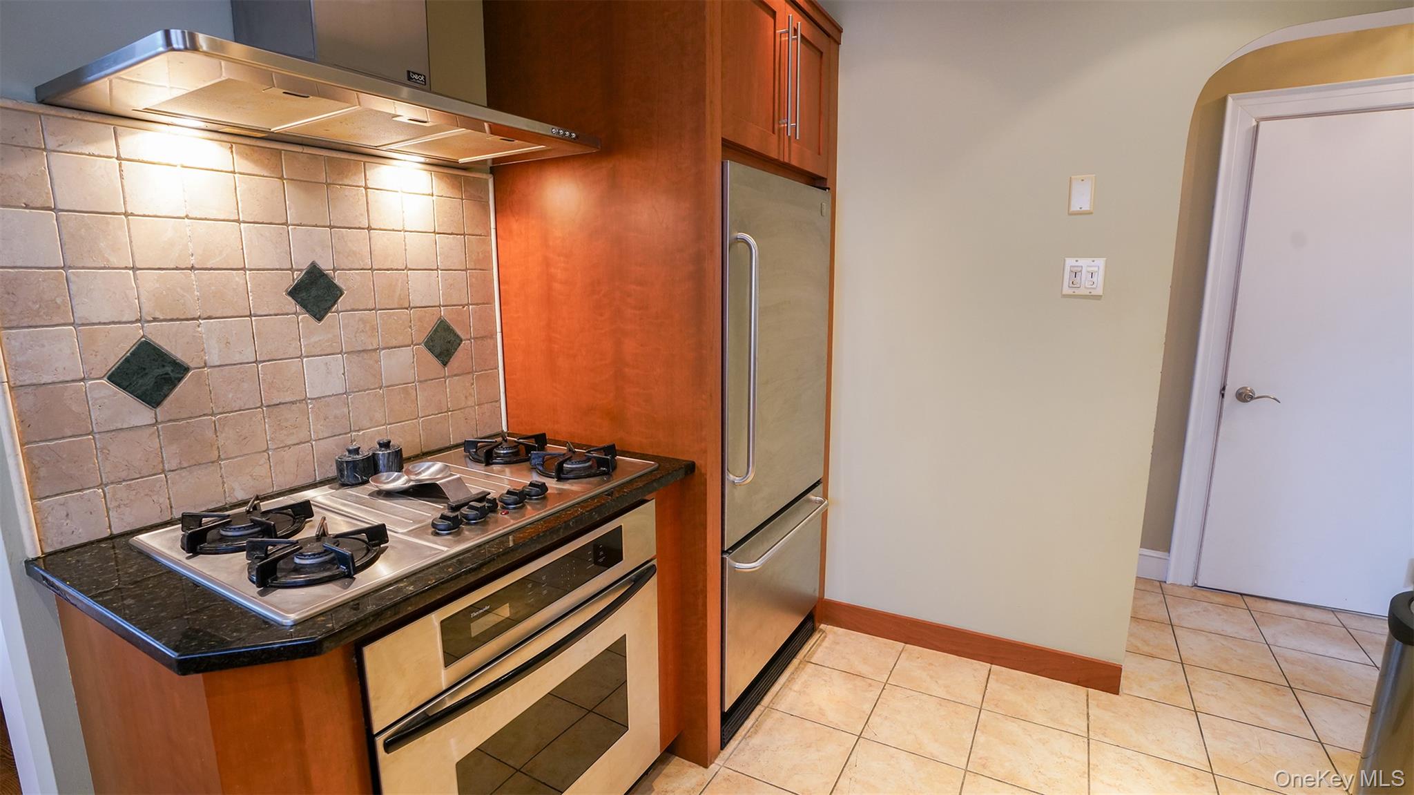 16627 25th Avenue, Whitestone, NY 11357